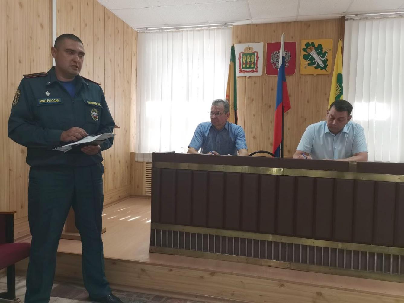 Исполняющий полномочия Главы Колышлейского района Михаил Максимов провел расширенное оперативное совещание