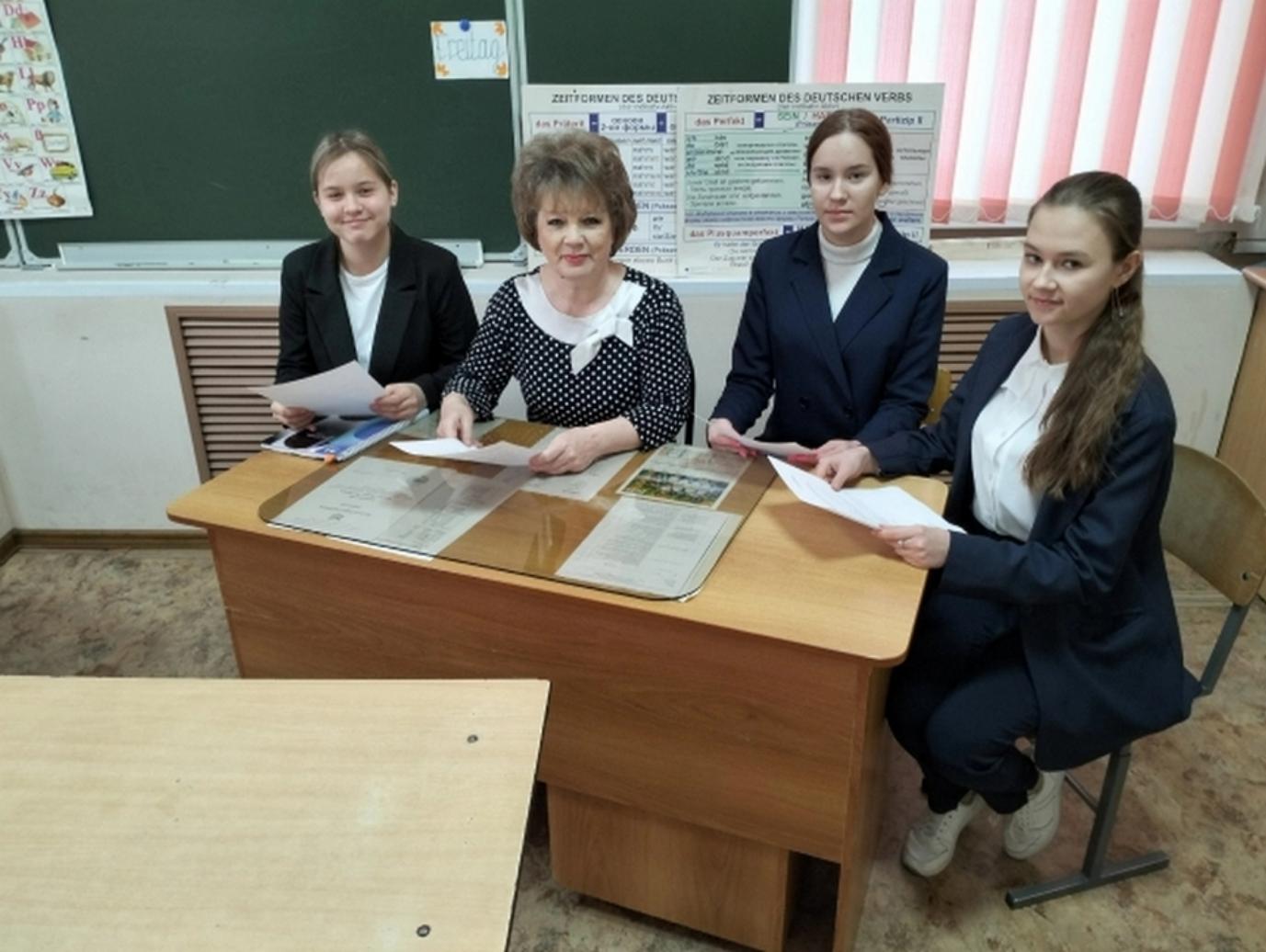 Учитель немецкого языка МОУ СОШ №1 р.п. Колышлей Ираида Фролова стала победителем международного конкурса выразительного чтения на немецком языке