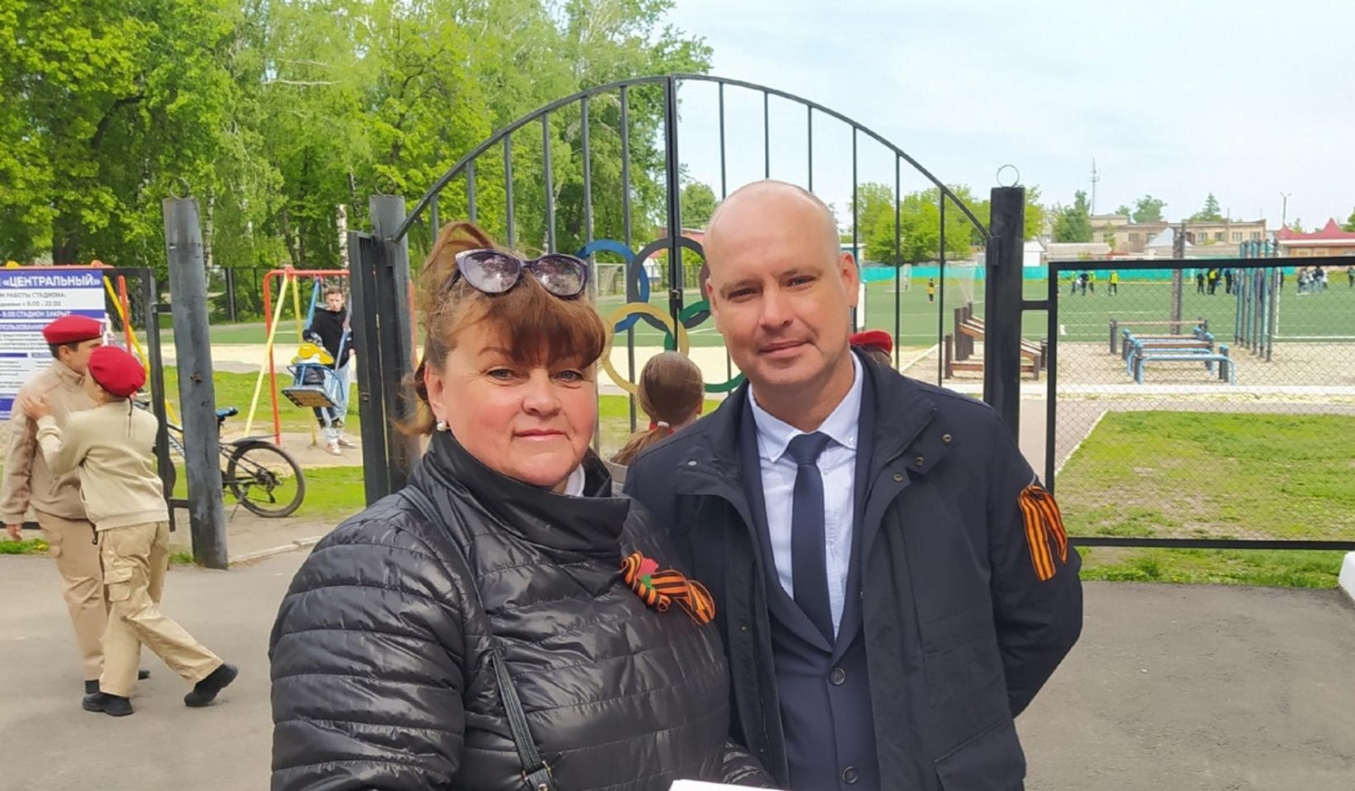 С 25 апреля по 9 мая по всей стране прошла традиционная акция «Георгиевская ленточка – символ Победы» С 25 апреля по 9 мая по всей стране прошла традиционная акция «Георгиевская ленточка – символ Победы»