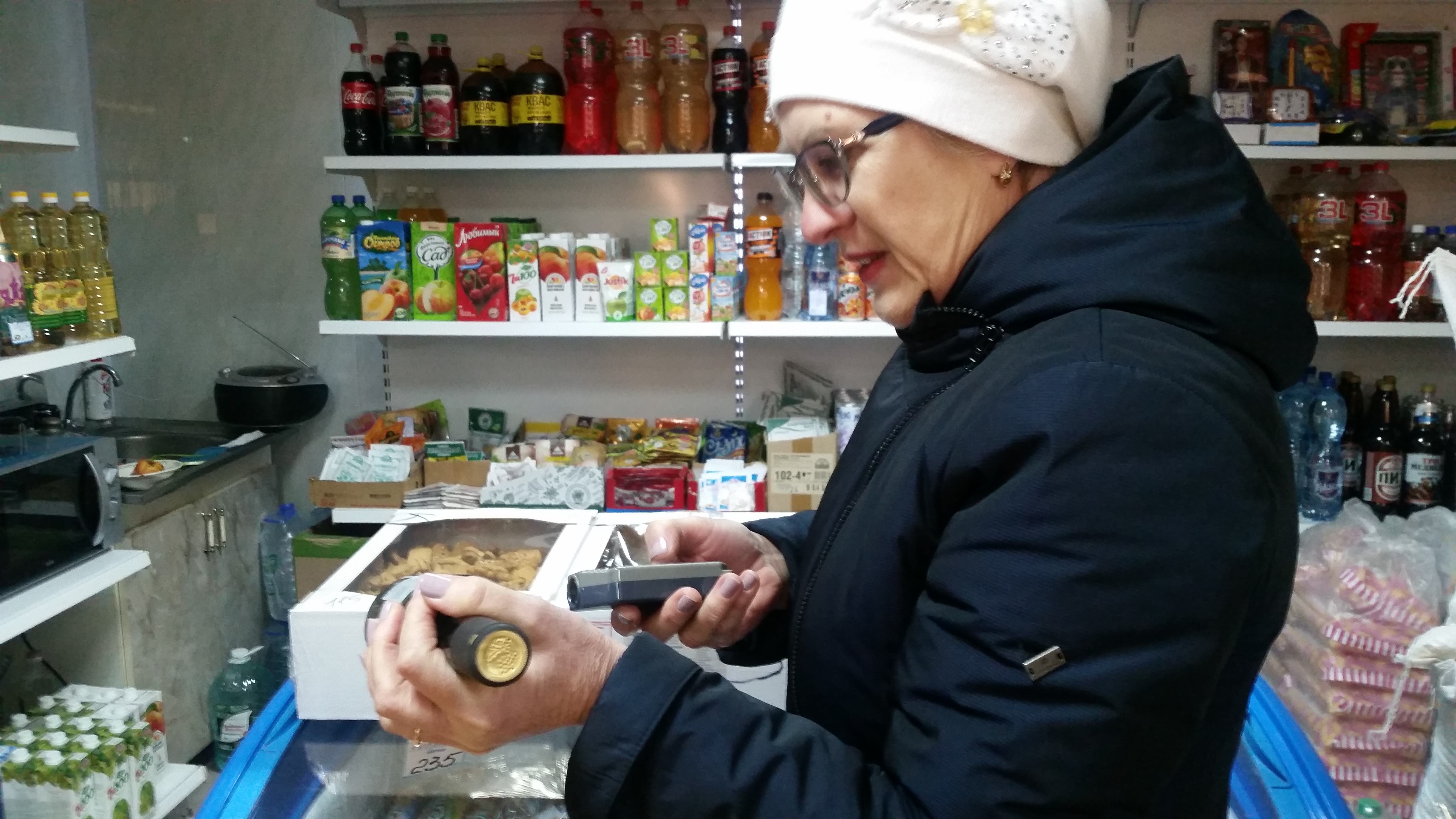Межведомственной рабочей группой по контролю за соблюдением законодательства в области продажи алкогольной и промышленной продукции при Администрации Колышлейского района  14 ноября  проведен рейд на территории  с. Телегино  