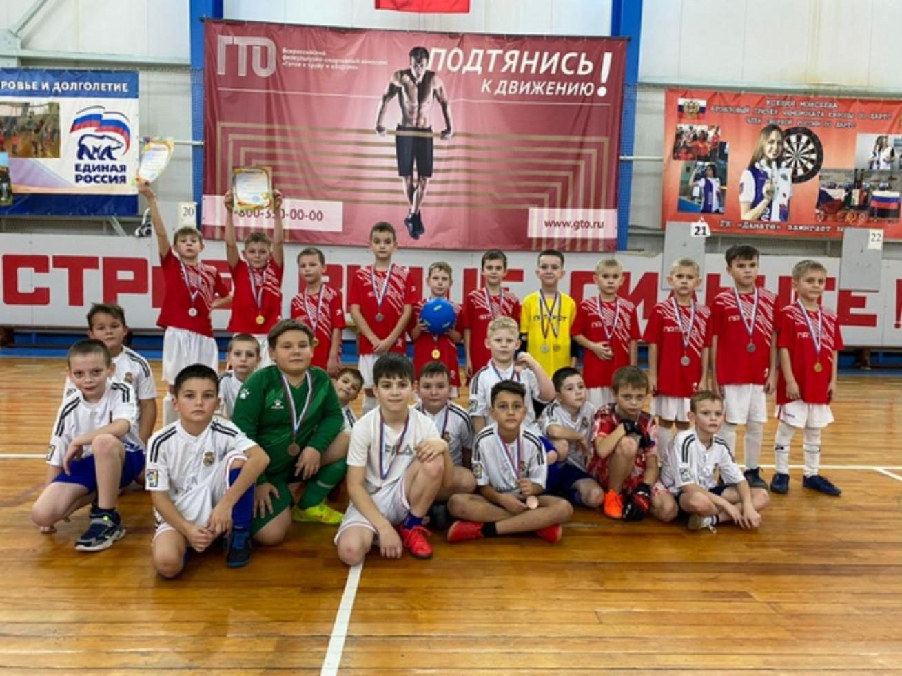 В ФОКе «Олимп» 26 ноября 2022 года прошло открытое Первенство Колышлейского района по мини-футболу среди детей 2005-2009 г.р. и 2013-2014 г.р. 