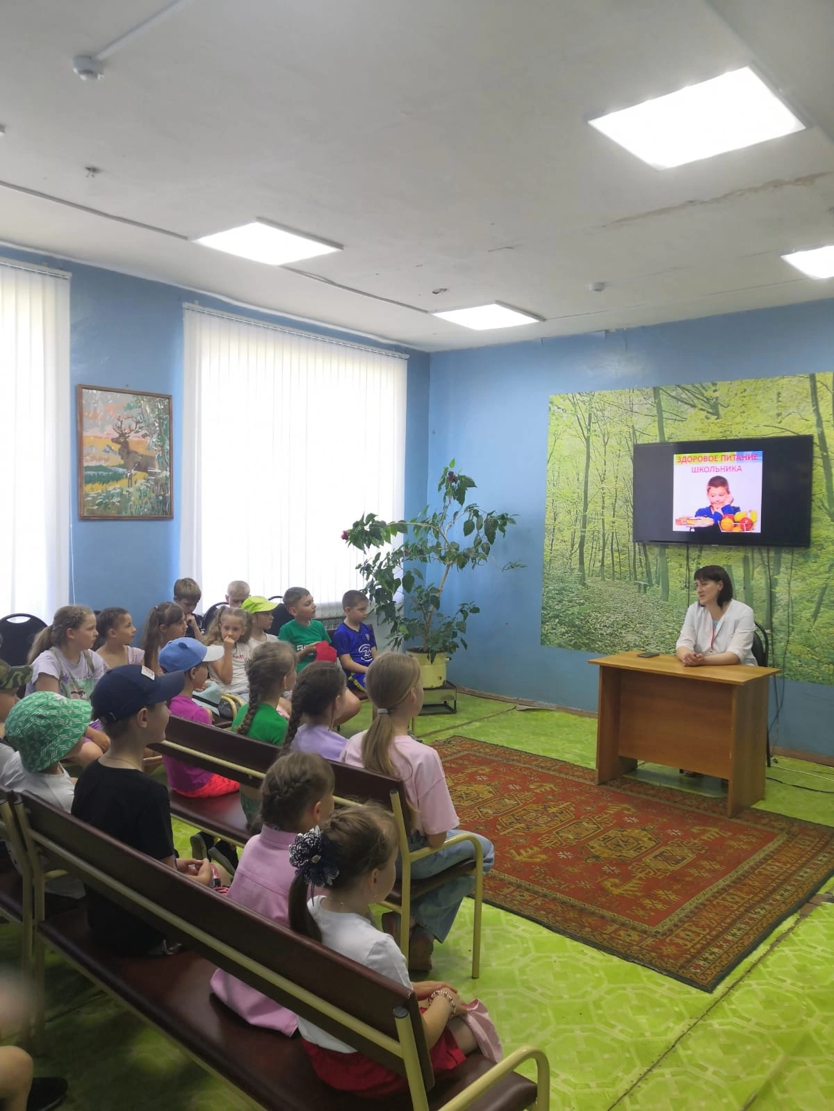 Сегодня состоялась встреча воспитанников оздоровительного лагеря при МОУ СОШ с.Красная Горка с детской медсестрой Екатериной Кондратьевой