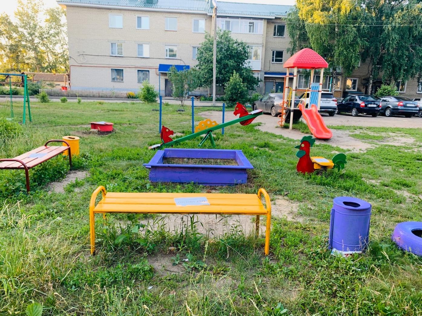 Активисты Молодежки ОНФ Колышлейского 21 июня 2021 года навели порядок на детской площадке на улице Гагарина Активисты Молодежки ОНФ Колышлейского 21 июня 2021 года навели порядок на детской площадке на улице Гагарина