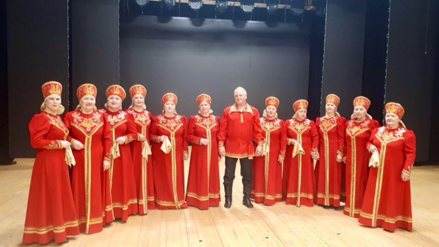 В ЦКР "Дом офицеров" 4 декабря состоялся вечер-портрет, посвященный 100-летию со дня рождения пензенского поэта, режиссера и Заслуженного работника культуры России Владимира Застрожного