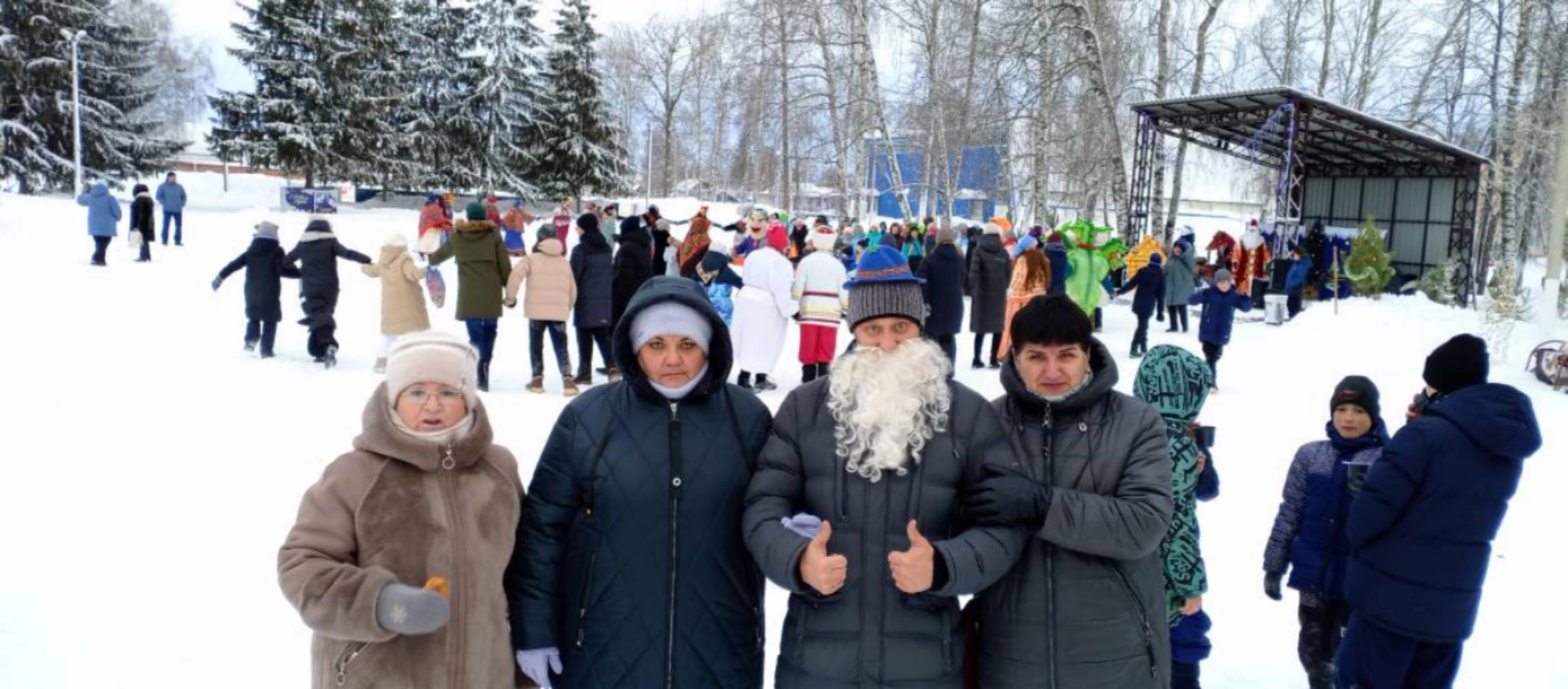 На Центральной площади посёлка Колышлей 18 января 2024 года педагоги и ученики средних школ №1 и №2 стали участниками районного фестиваля «Крещенский переполох» На Центральной площади посёлка Колышлей 18 января 2024 года педагоги и ученики средних школ №1 и №2 стали участниками районного фестиваля «Крещенский переполох»