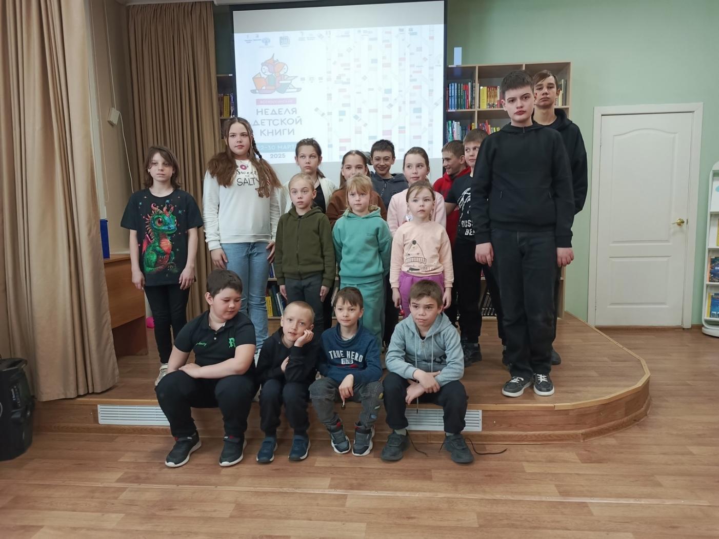 Традиционно в дни весенних каникул юные читатели  районной библиотеки встречаются с  героями любимых книг