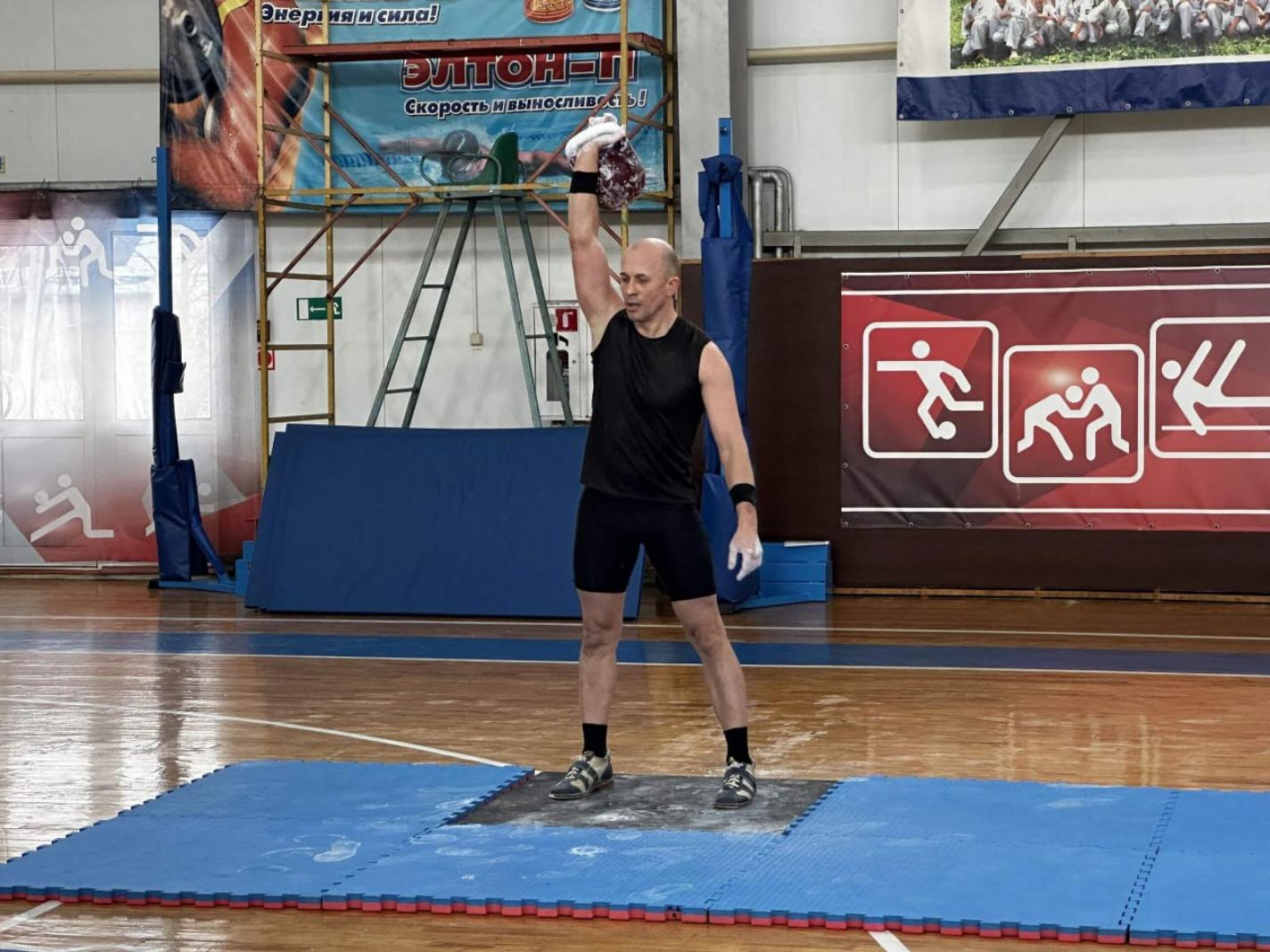 Спортсмены Колышлейского района 15 февраля 2026 года в с.Кондоль приняли участие в  ежегодном турнире по гиревому спорту