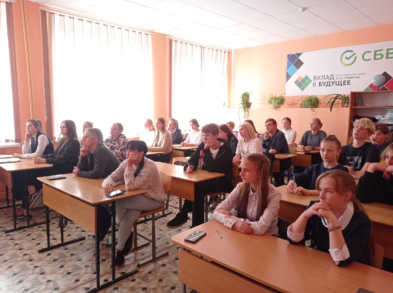 Педагоги, учащиеся и родители 3 сентября приняли участие в патриотической акции "Диктант Победы"