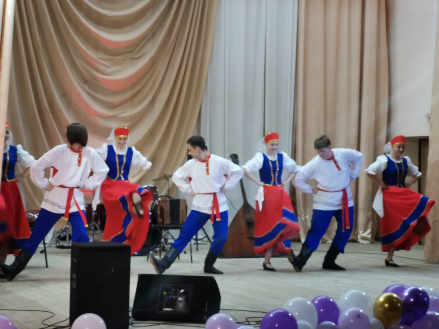 В районном доме культуры 27 июня состоялась концертно-танцевальная программа «Новое поколение», посвященная Дню молодежи В районном доме культуры 27 июня состоялась концертно-танцевальная программа «Новое поколение», посвященная Дню молодежи