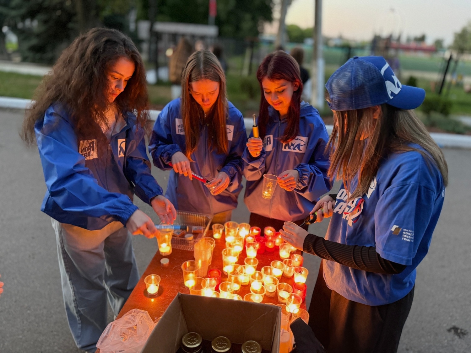 В ночь с 21 на 22 июня в 89 субъектах и более чем в 50 странах мира проходят акции «Свеча памяти» и «Огненные картины войны» в память о начале Великой Отечественной войны.