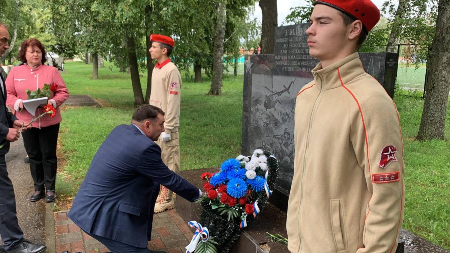 В р.п.Колышлей 1 июля состоялось возложение цветов, посвященное Дню ветеранов боевых действий Российской Федерации В р.п.Колышлей 1 июля состоялось возложение цветов, посвященное Дню ветеранов боевых действий Российской Федерации