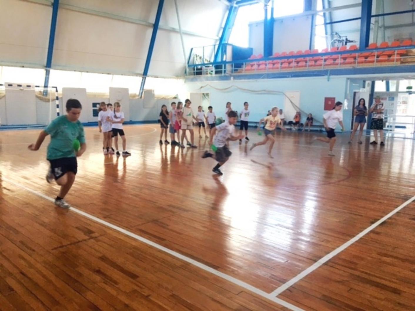 В ФОКе «Олимп» р.п.Колышлей 11 июля 2024 года проведена спортивная акция «Быстрее, выше, сильнее» в рамках проекта «Тропа спортивных достижений»