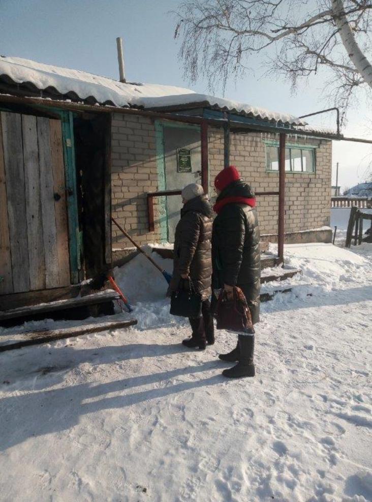 Посещение семей  мобильной бригадой  КЦСОН с целью контроля 