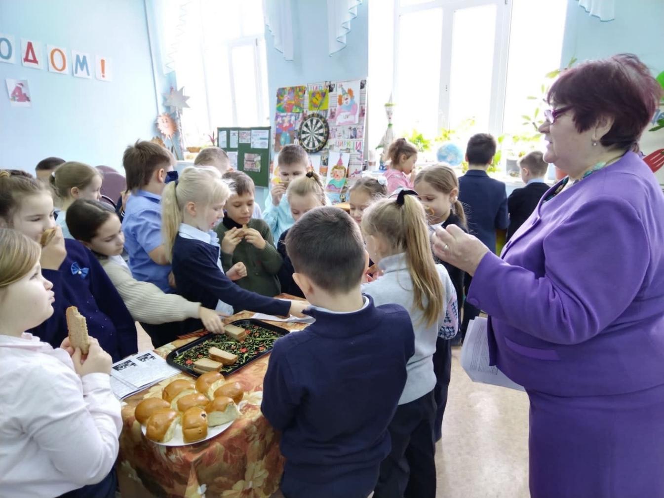 В детском секторе районного Дома культуры 26 января прошло мероприятие по патриотическому воспитанию детей и подростков "Хлеб блокады" В детском секторе районного Дома культуры 26 января прошло мероприятие по патриотическому воспитанию детей и подростков "Хлеб блокады"