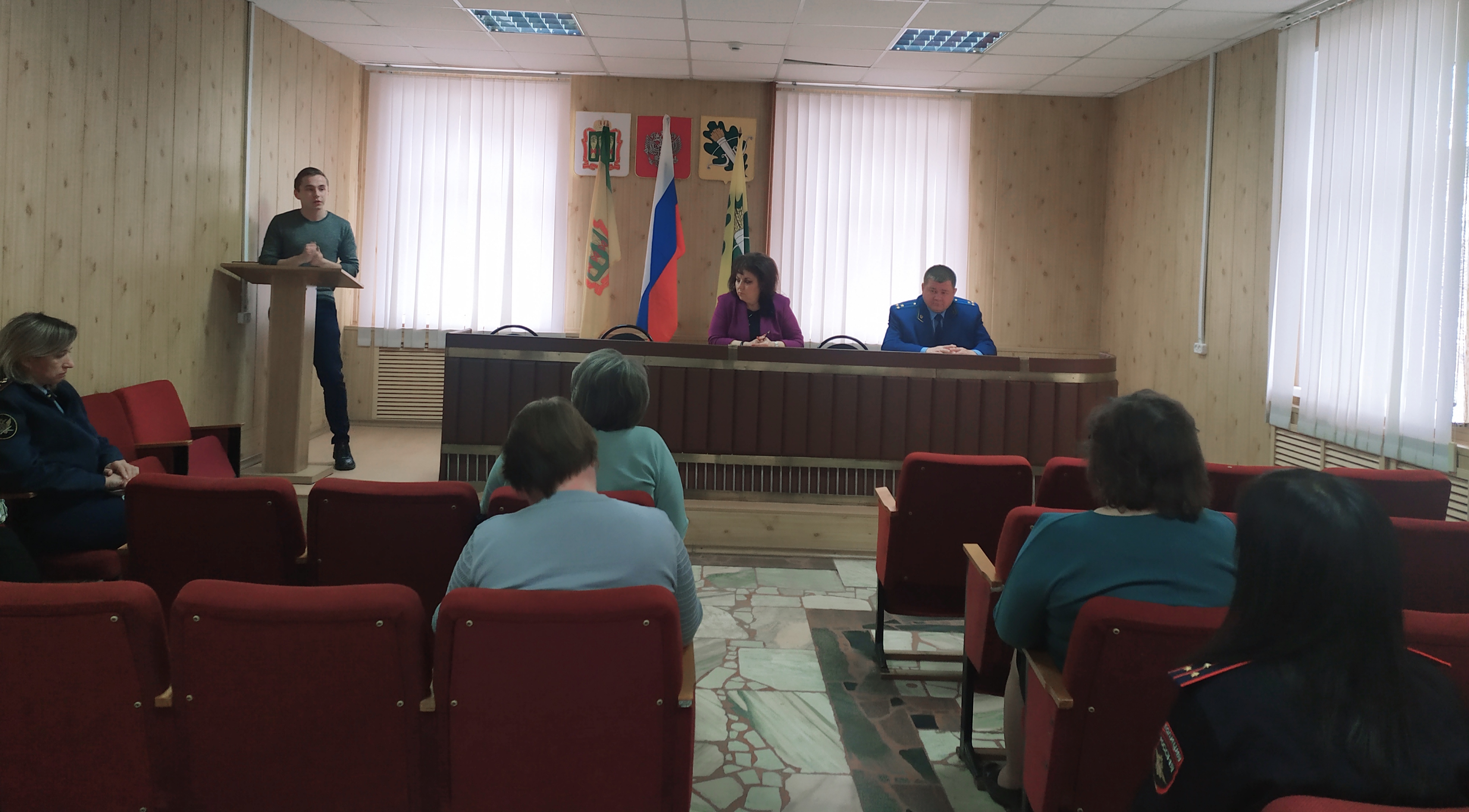 В администрации Колышлейского района 13 апреля состоялось заседание комиссии по делам несовершеннолетних и защите их прав В администрации Колышлейского района 13 апреля состоялось заседание комиссии по делам несовершеннолетних и защите их прав