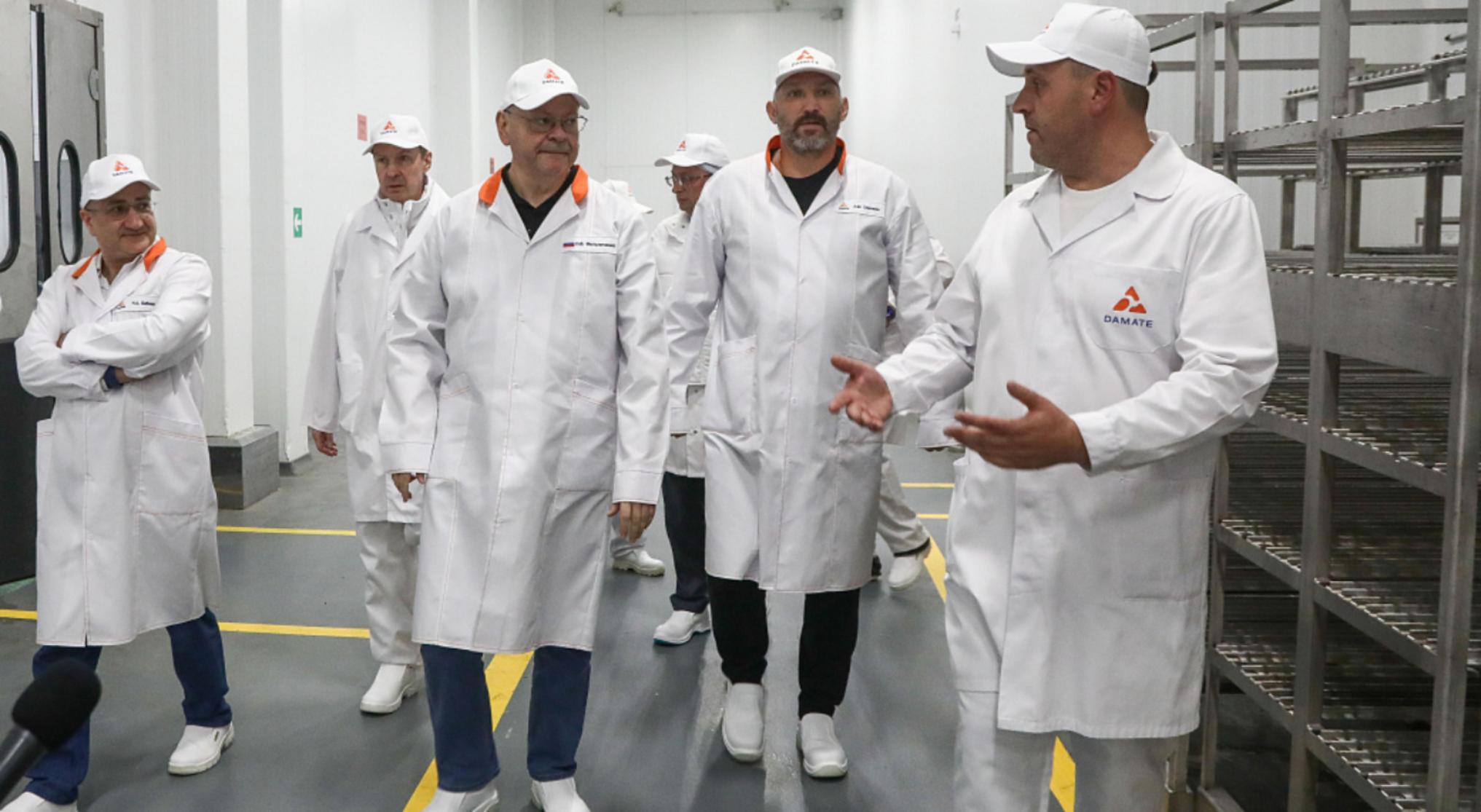 Александр Овечкин посетил крупнейший в Европе завод глубокой переработки индейки «Дамате» Александр Овечкин посетил крупнейший в Европе завод глубокой переработки индейки «Дамате»