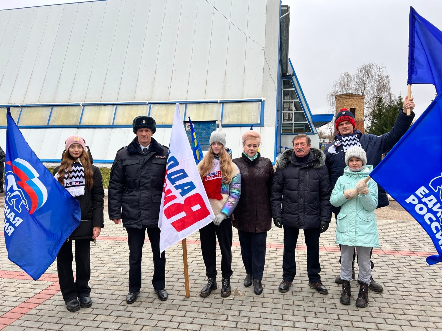 Молодогвардейцы приняли участие в митинге, посвящённому Дню Народного Единства Молодогвардейцы приняли участие в митинге, посвящённому Дню Народного Единства