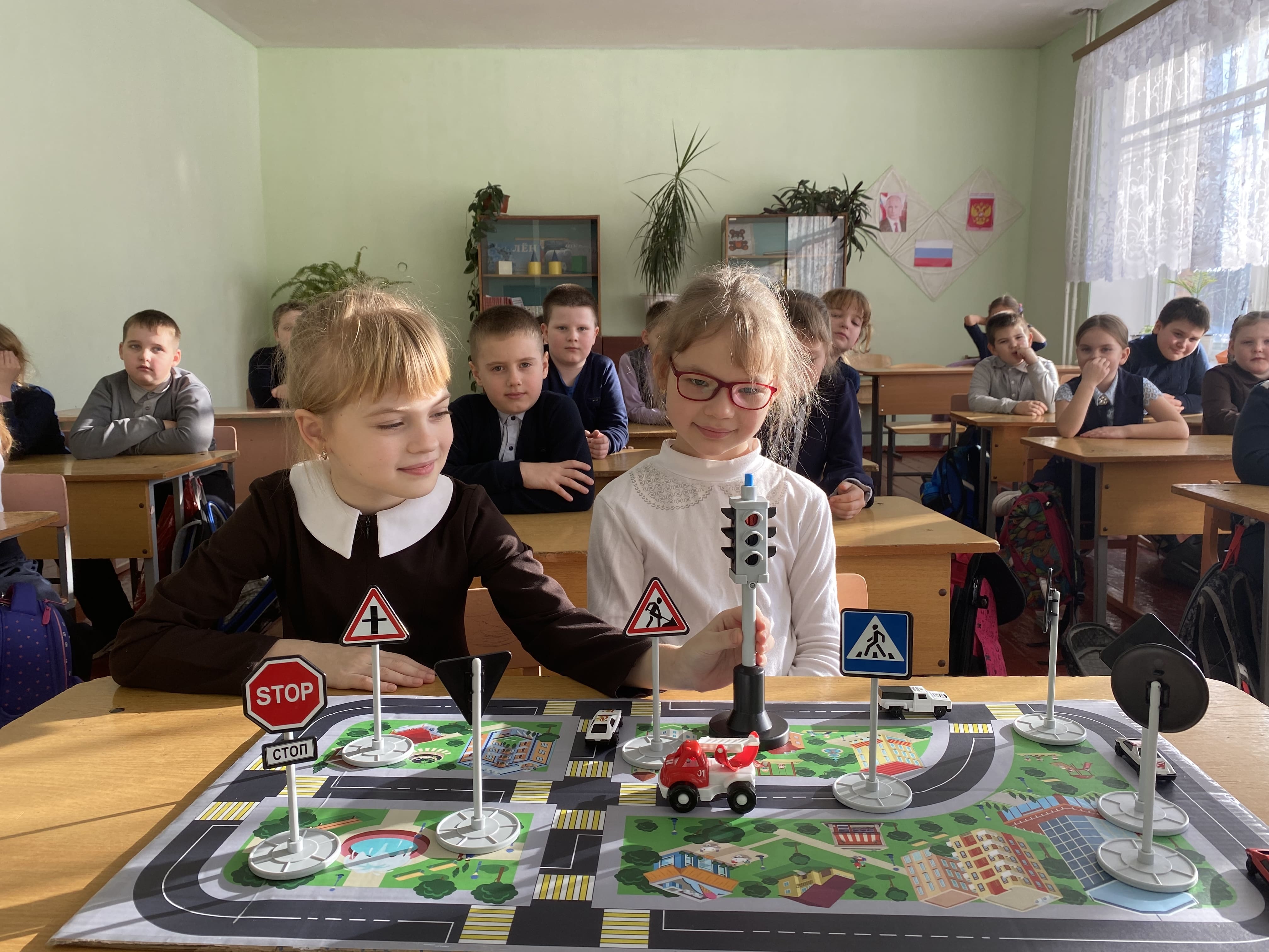 В «МОУ СОШ №2» р.п. Колышлей состоялась 13 января 2022 года встреча учащихся школы с сотрудниками отделения ГИБДДМО МВД России «Колышлейский» В «МОУ СОШ №2» р.п. Колышлей состоялась 13 января 2022 года встреча учащихся школы с сотрудниками отделения ГИБДДМО МВД России «Колышлейский»