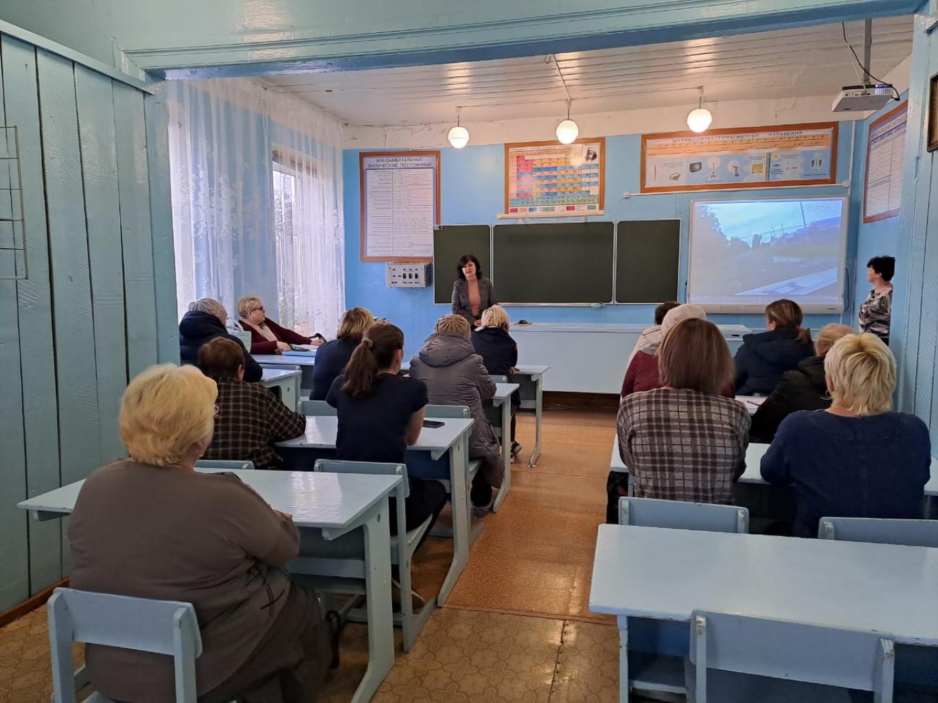 В школах с.Хопер и с.Сарая Потловка проведены профилактические встречи с родителями несовершеннолетних