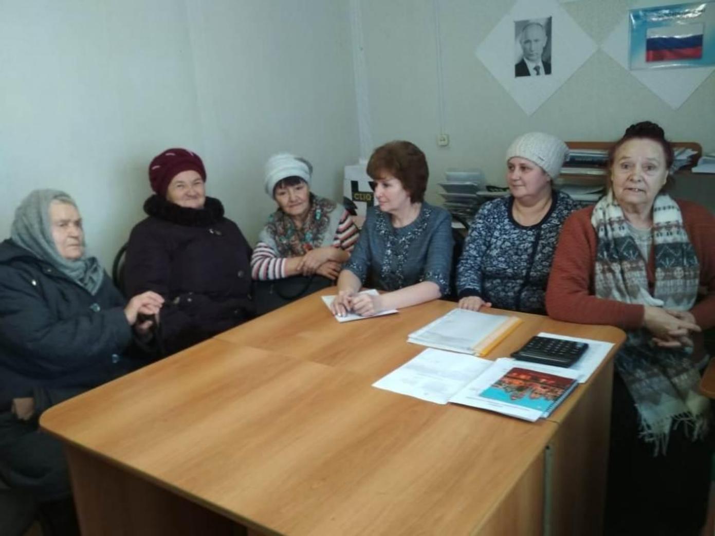   Специалистами Управления социальной защиты населения проведена встреча с населением в с.Колтовское по вопросу предоставления мер социальной поддержки