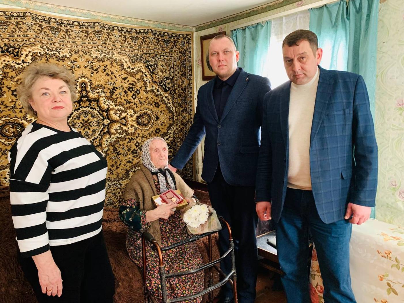 В Колышлейском районе продолжается вручение медалей «80 лет Победы в Великой Отечественной войне 1941-1945 гг.»