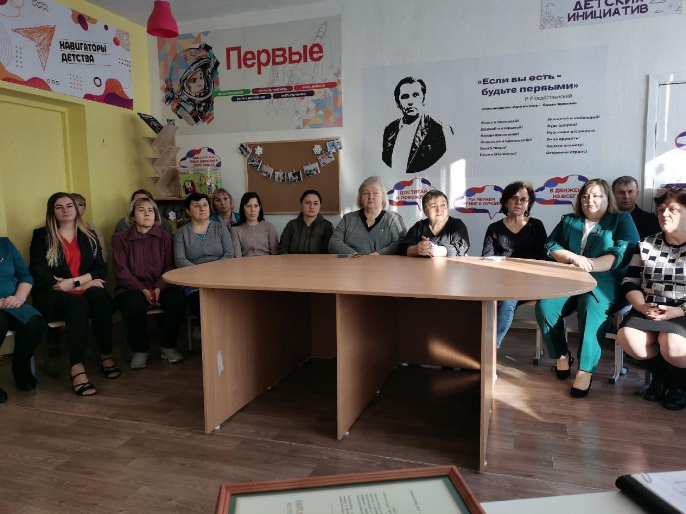 В школе села Телегино 12 января состоялась встреча Главы Колышлейского района Михаила Максимова с трудовым коллективом