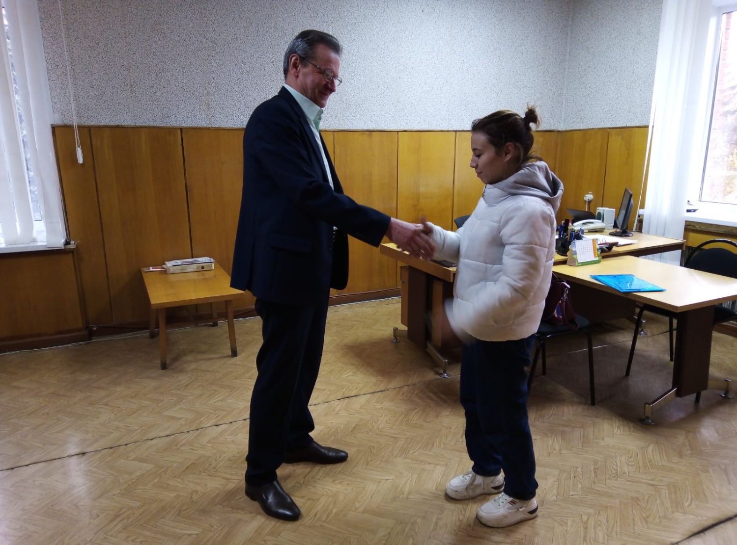 Торжественное вручение ключей от жилых помещений детям-сиротам и детям, оставшимся без попечения родителей. Торжественное вручение ключей от жилых помещений детям-сиротам и детям, оставшимся без попечения родителей.