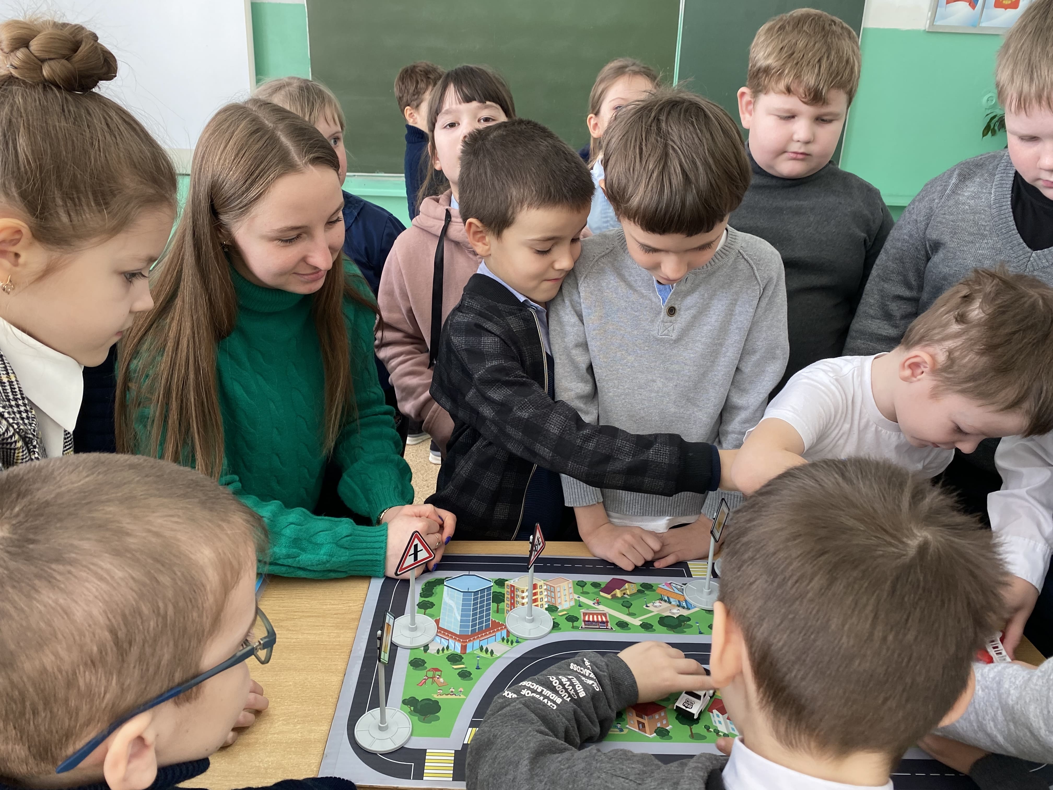 16 января 2023 года в МОУ СОШ с. Трескино состоялась встреча учащихся школы с сотрудниками отделения ГИБДДМО МВД России «Колышлейский» 16 января 2023 года в МОУ СОШ с. Трескино состоялась встреча учащихся школы с сотрудниками отделения ГИБДДМО МВД России «Колышлейский»