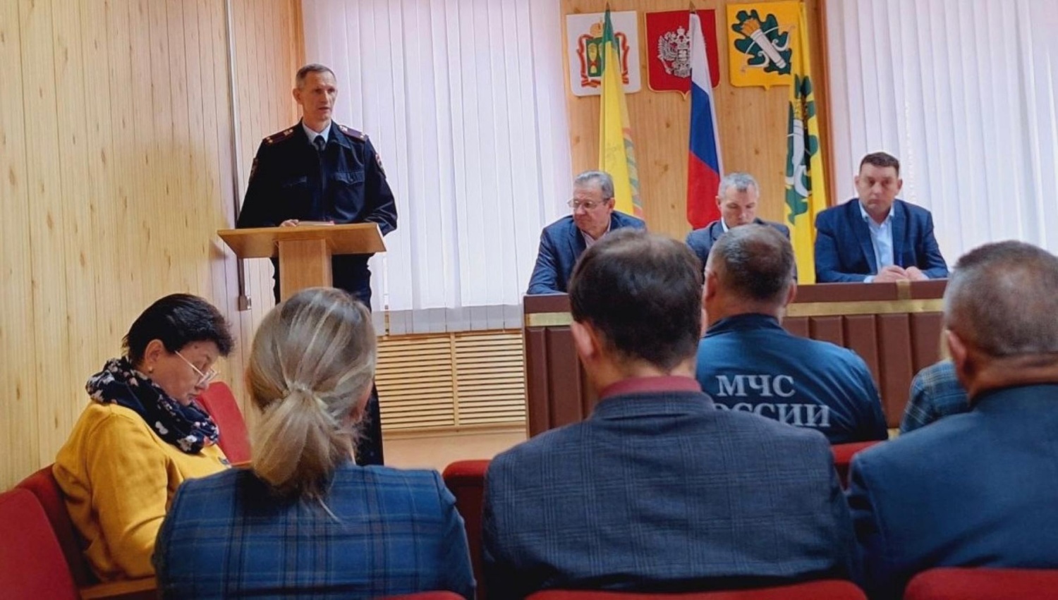Глава Колышлейского района Михаил Максимов 30 октября 2024 года провел расширенное оперативное совещание