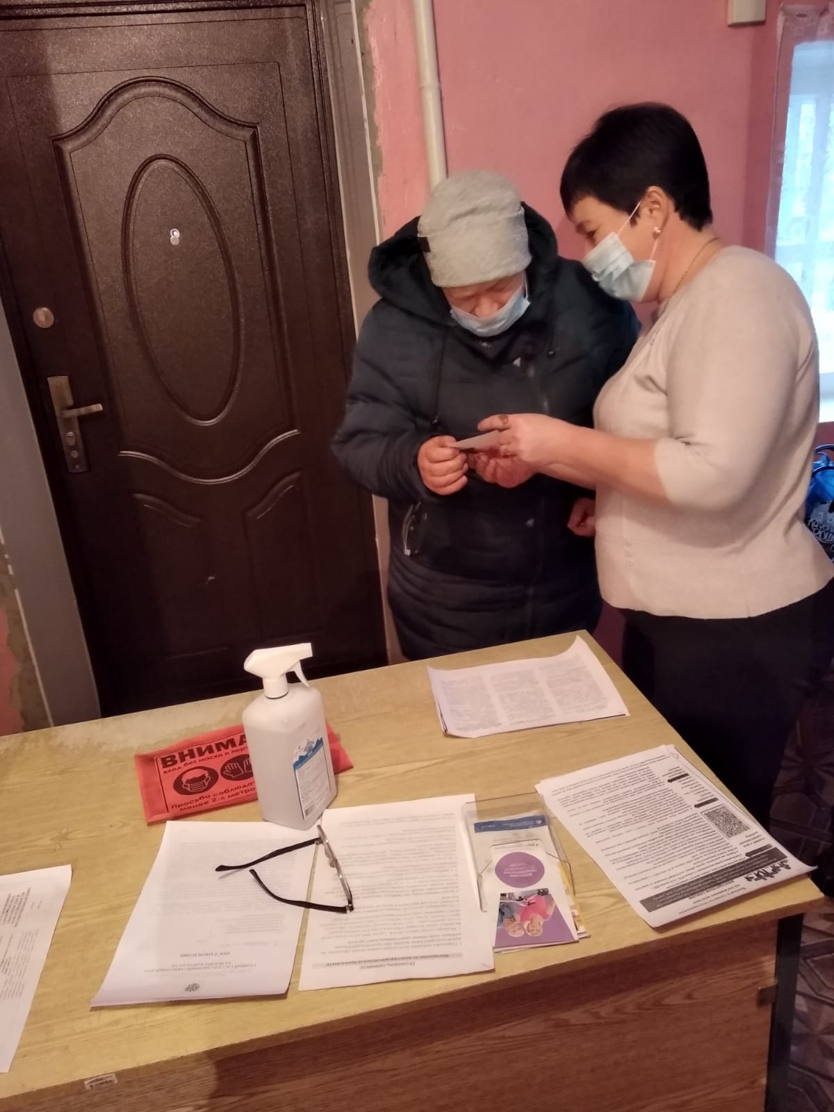 Управление социальной защиты населения Колышлейского  района  информирует о работе прямой линии  службы «Социальный навигатор» в проведении вакцинации населения Пензенской области (60+)