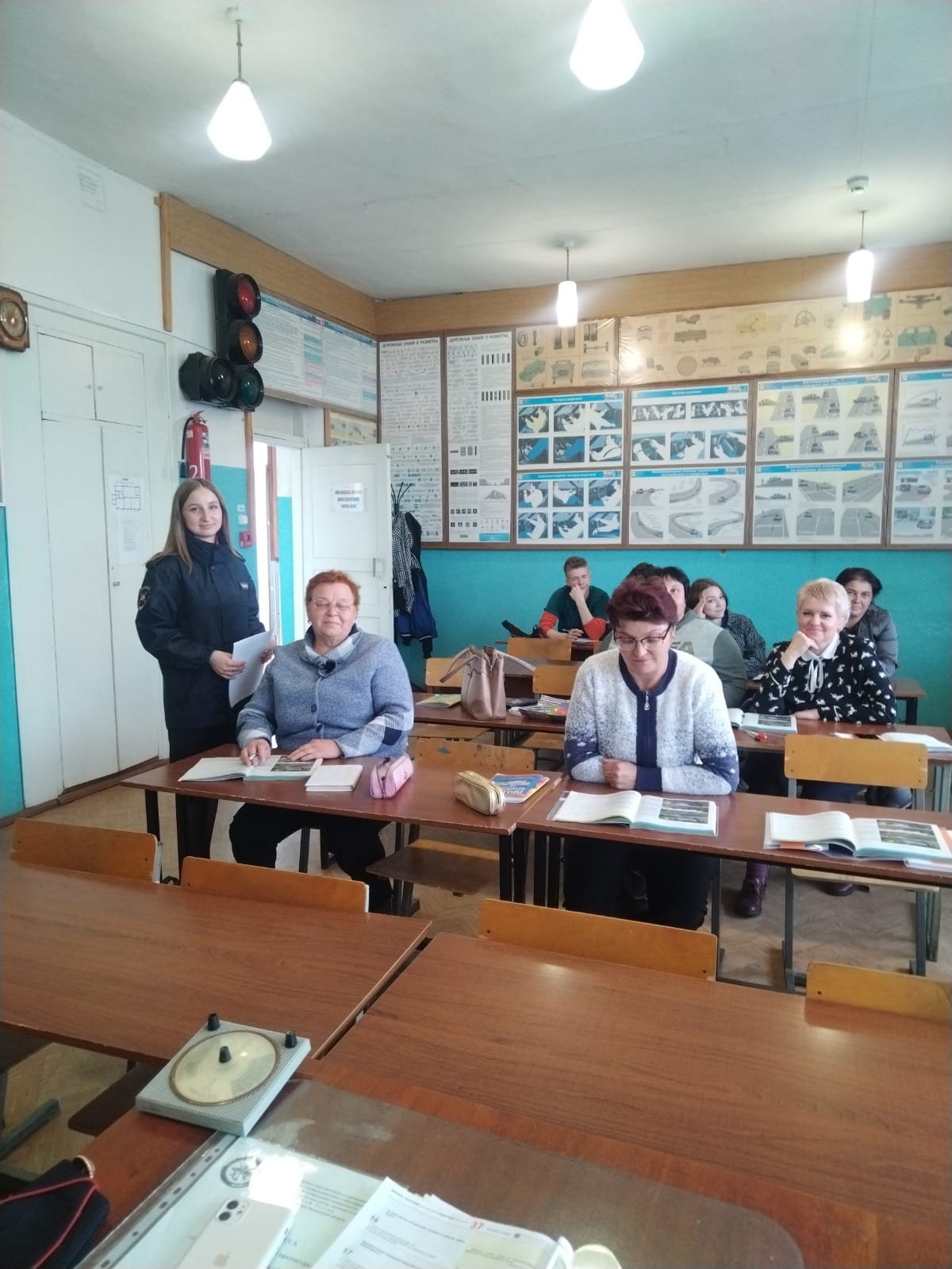 Сотрудники Госавтоинспекции провели профилактическую беседу с начинающими водителями по предотвращению нарушений Правил дорожного движения
