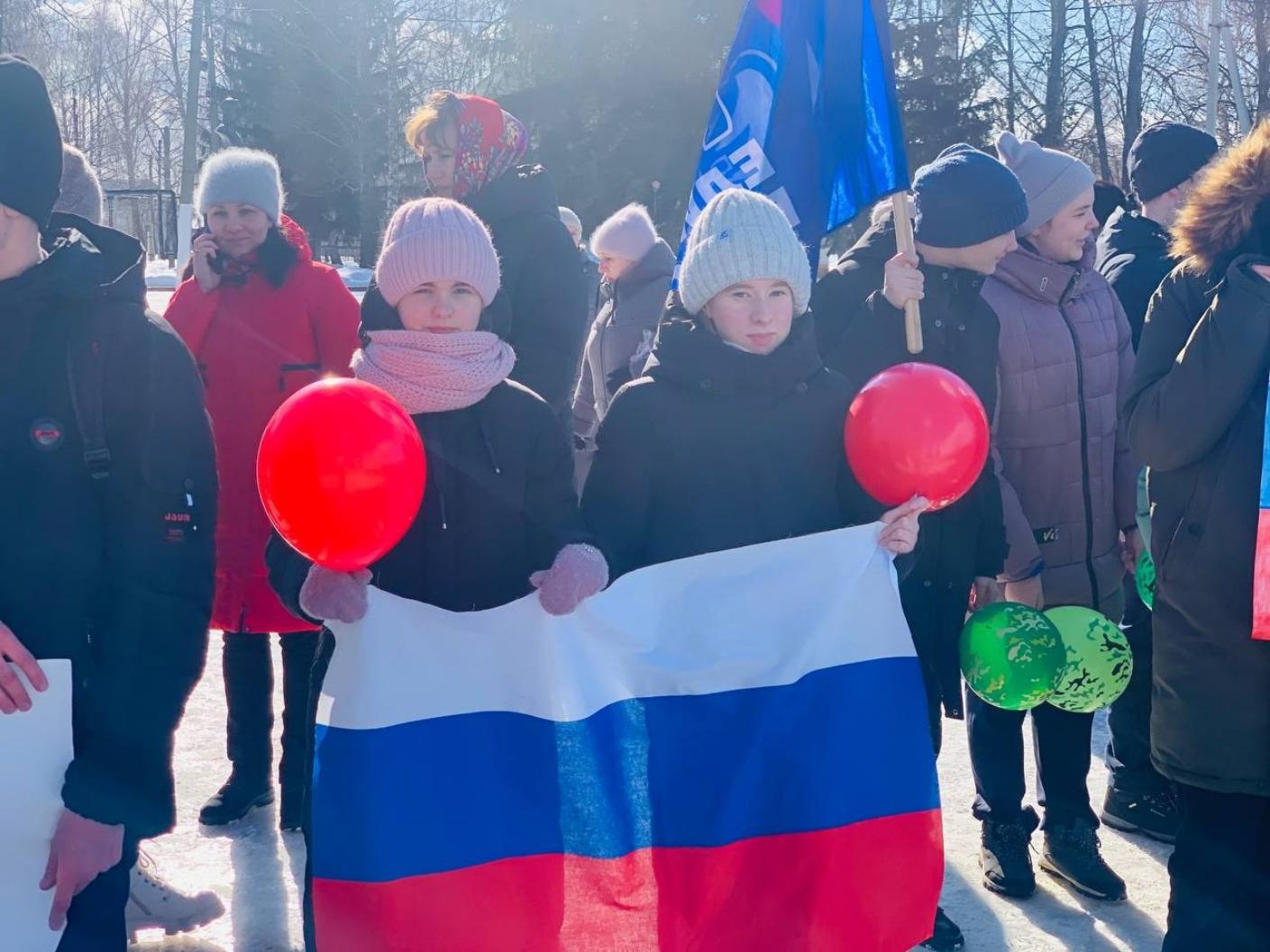 В поселке Колышлей 1 марта состоялась патриотическая акция жителей Колышлейского района в поддержку Российской армии и проведения СВО В поселке Колышлей 1 марта состоялась патриотическая акция жителей Колышлейского района в поддержку Российской армии и проведения СВО