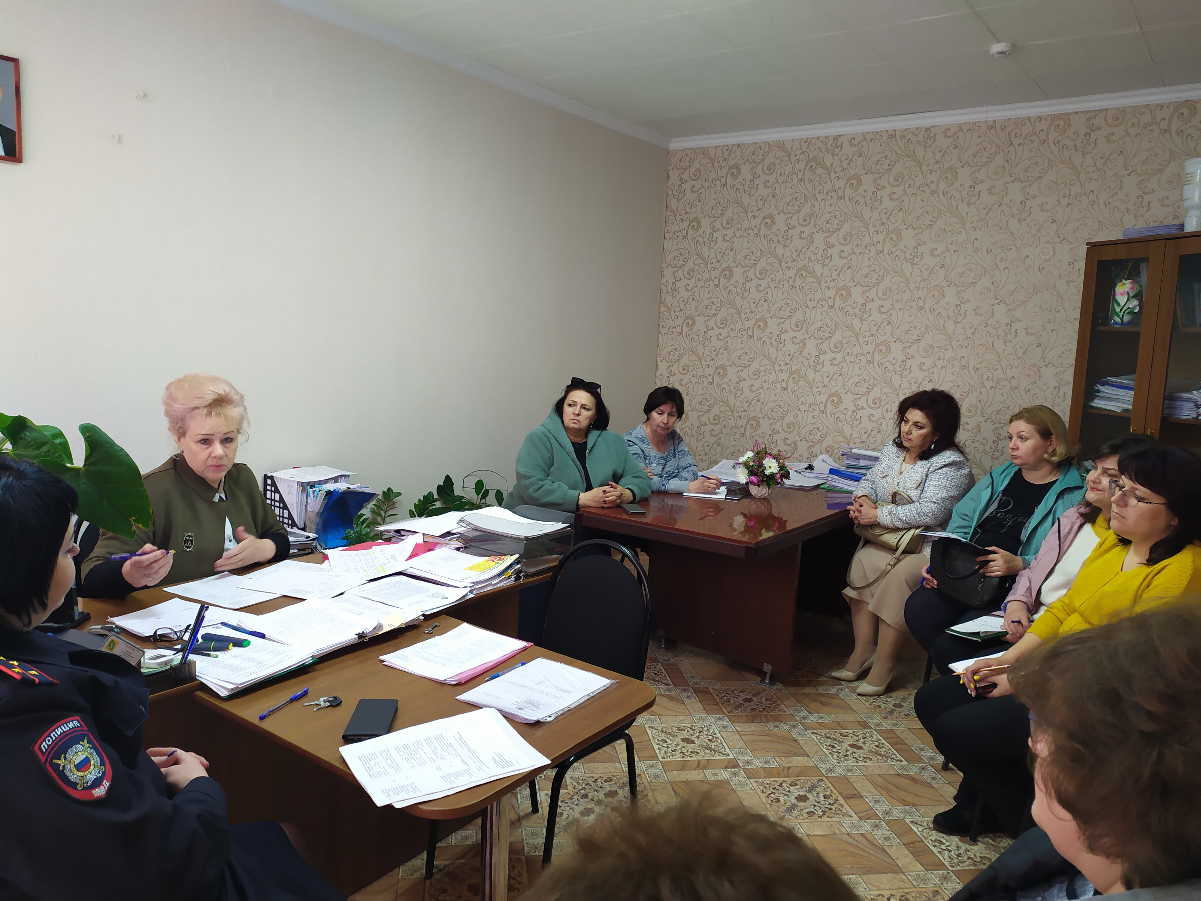 В администрации Колышлейского района 12 мая состоялось очередное заседание Комиссии по делам несовершеннолетних и защите их прав 