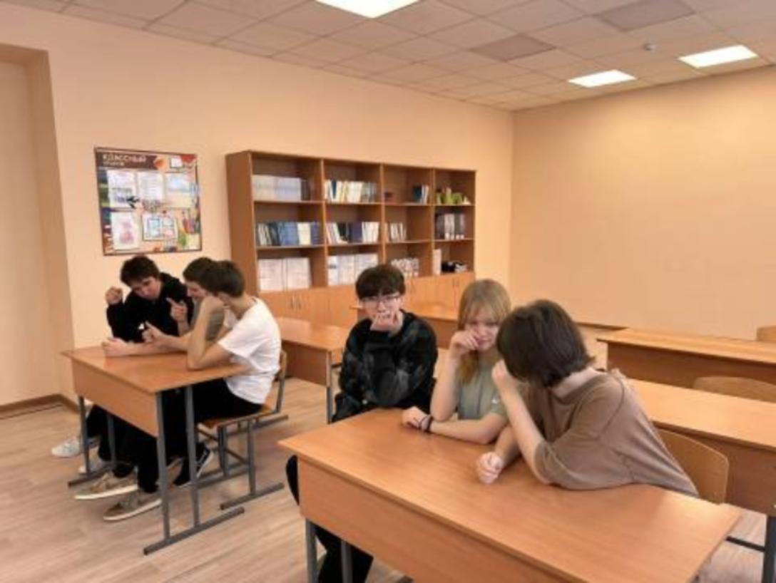 6 января в МОУ СОШ с.Берёзовка прошло увлекательное мероприятие под названием "Магия Рождества и Старого Нового года"