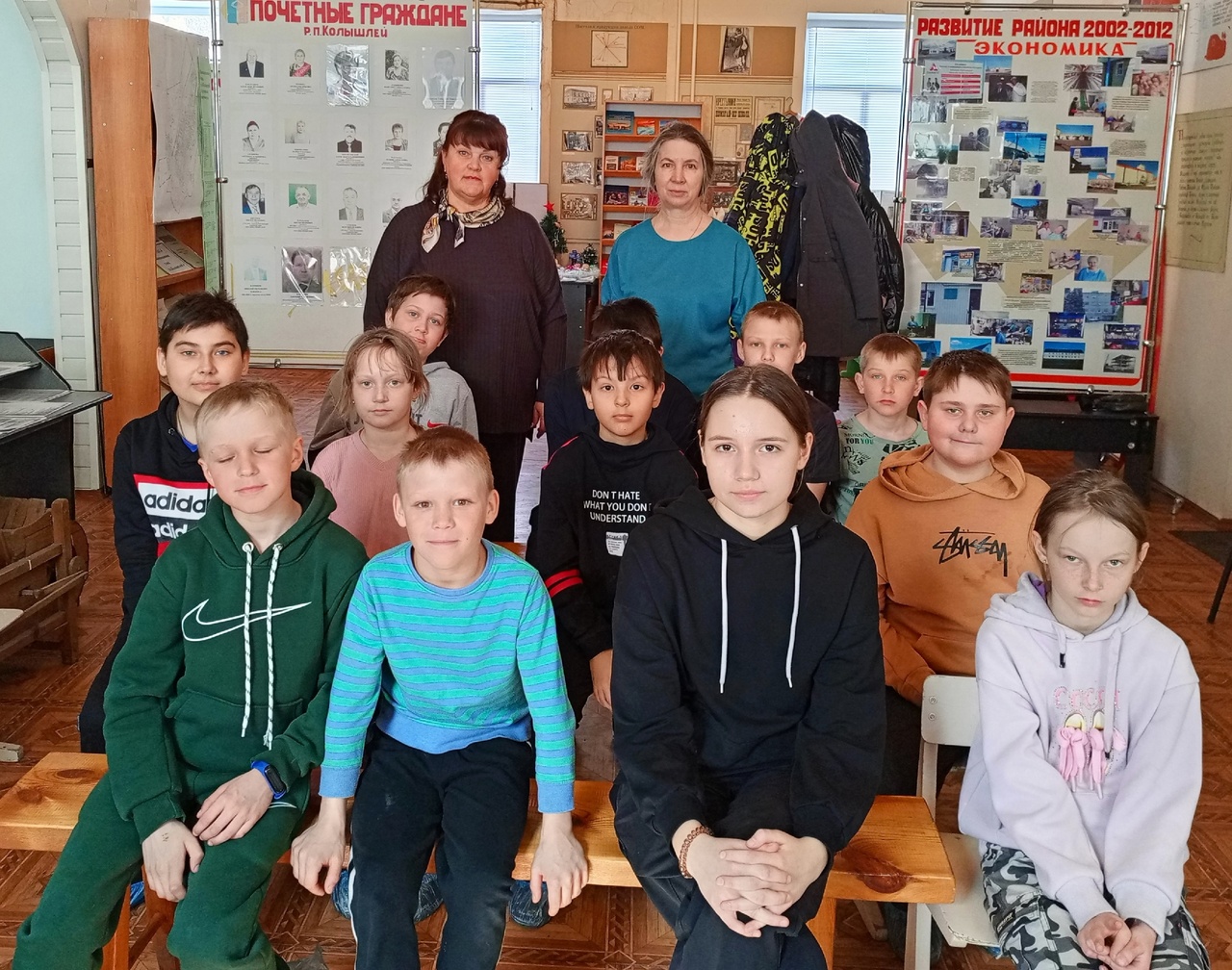 27 марта в дни весенних каникул воспитанники ДОЛ "Бригантина" посетили краеведческий музей 27 марта в дни весенних каникул воспитанники ДОЛ "Бригантина" посетили краеведческий музей