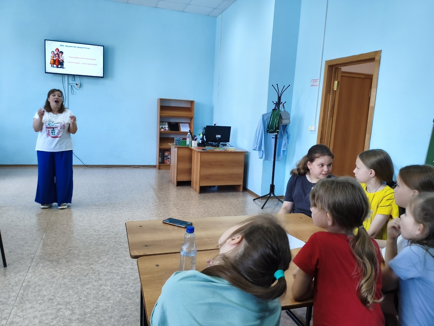 В районном доме культуры 10 июня состоялась этнографическая викторина «Наши корни – наше единство», приуроченная ко Дню России