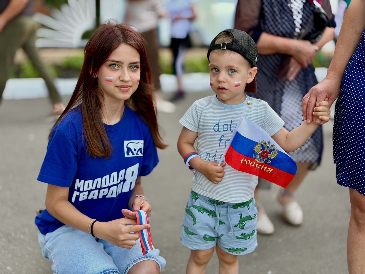 12 июня 2026 года в День России команда «Молодой Гвардии Единой России» вышла на улицы Колышлея, чтобы подарить праздник каждому