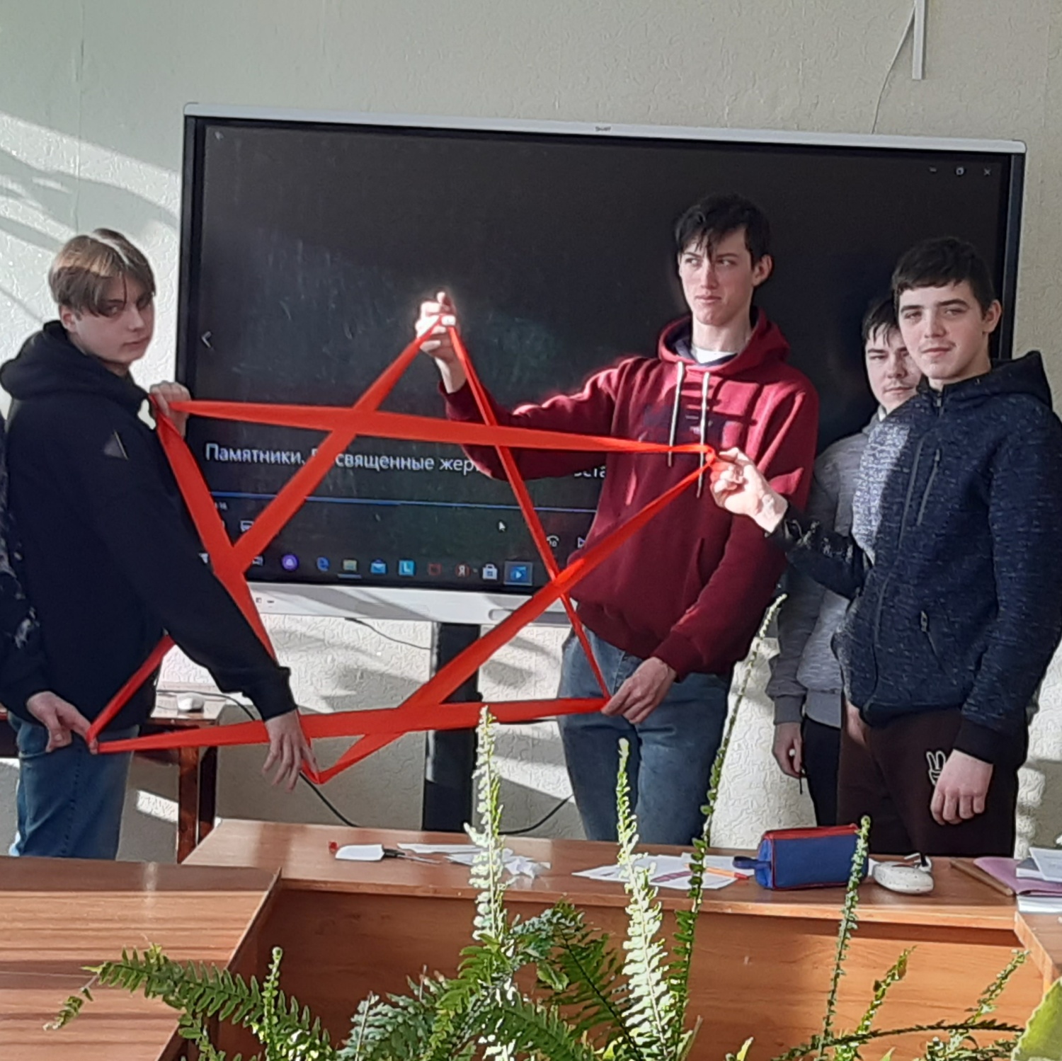 21 января 2023г в  Колышлейском филиале СМТ в рамках «Недели памяти жертв Холокоста» прошел час памяти и скорби «Холокост. Мы помним!» 