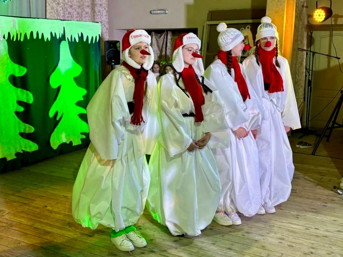 30 декабря и 4 января состоялся показ новогоднего спектакля «Снежная королева. Старая сказка на новый лад».