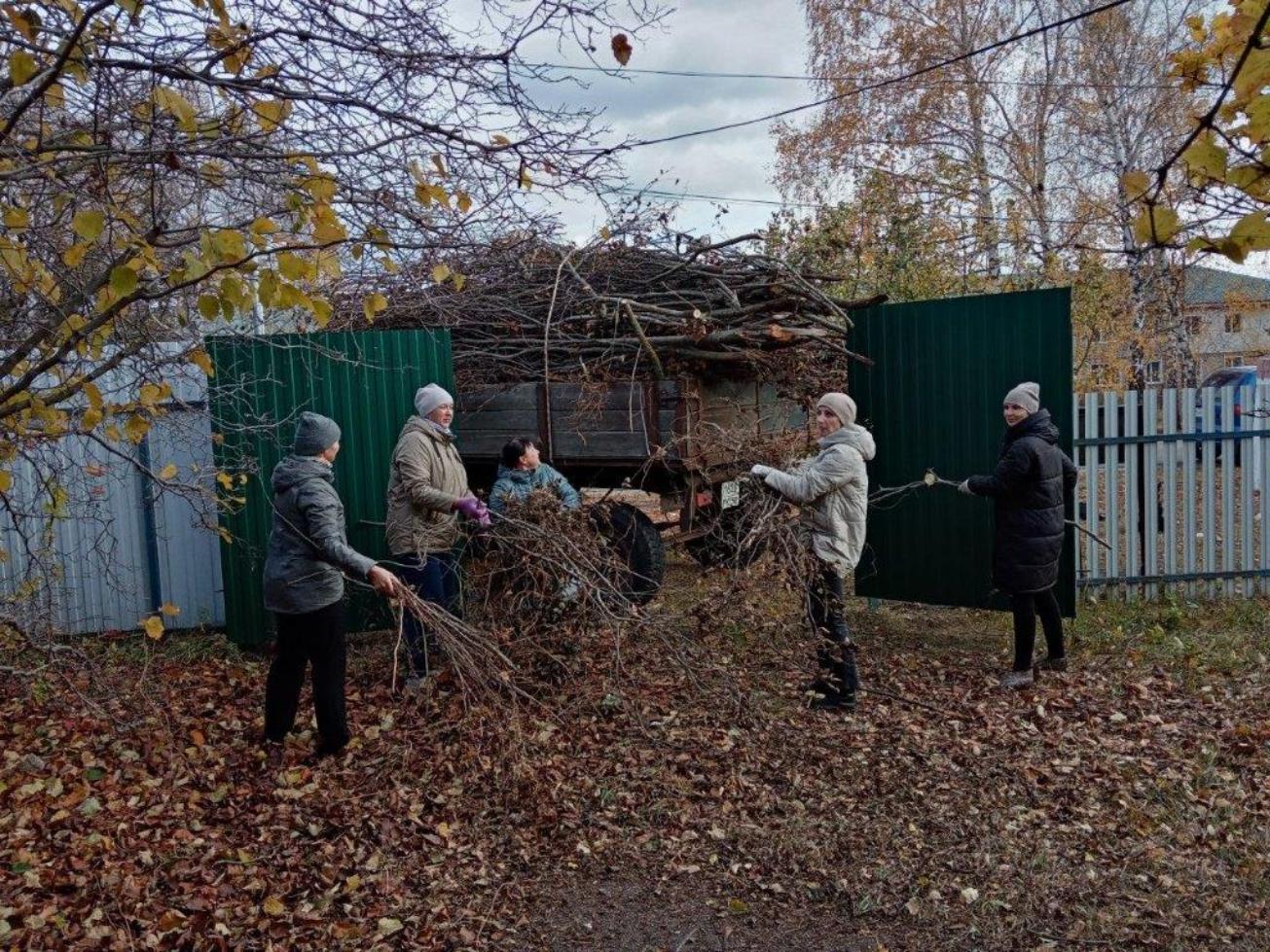 Социальные работники Колышлейского района оказывают помощь ветеранам