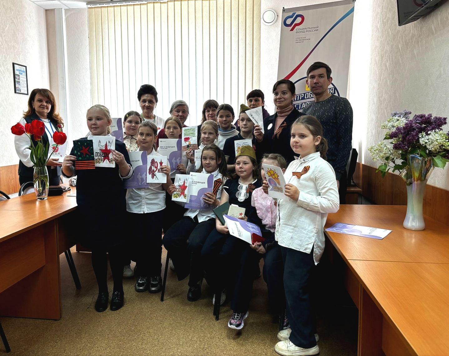 В Центре общения старшего поколения Колышлейского района прошло творческое мероприятие «Читаем вместе о войне» В Центре общения старшего поколения Колышлейского района прошло творческое мероприятие «Читаем вместе о войне»