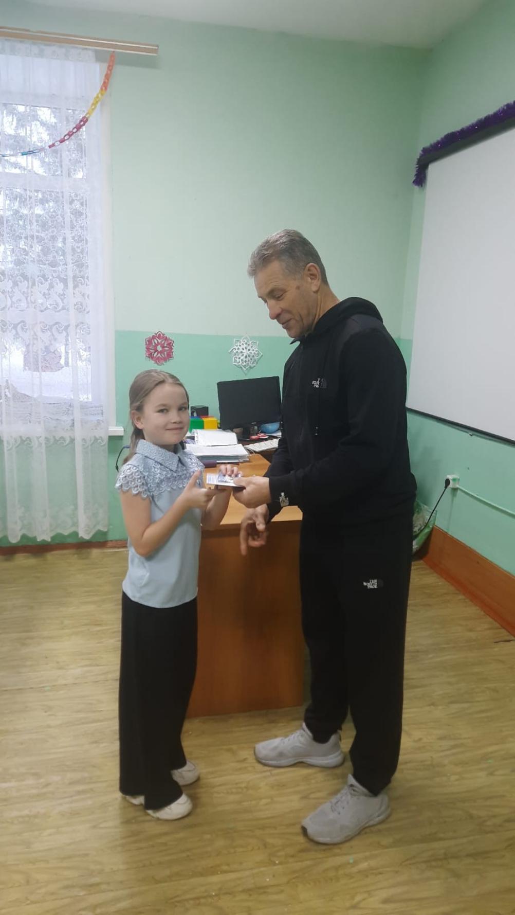 В МОУ СОШ №2 р.п.Колышлей прошло награждение участников с 2 по 5 ступени комплекса