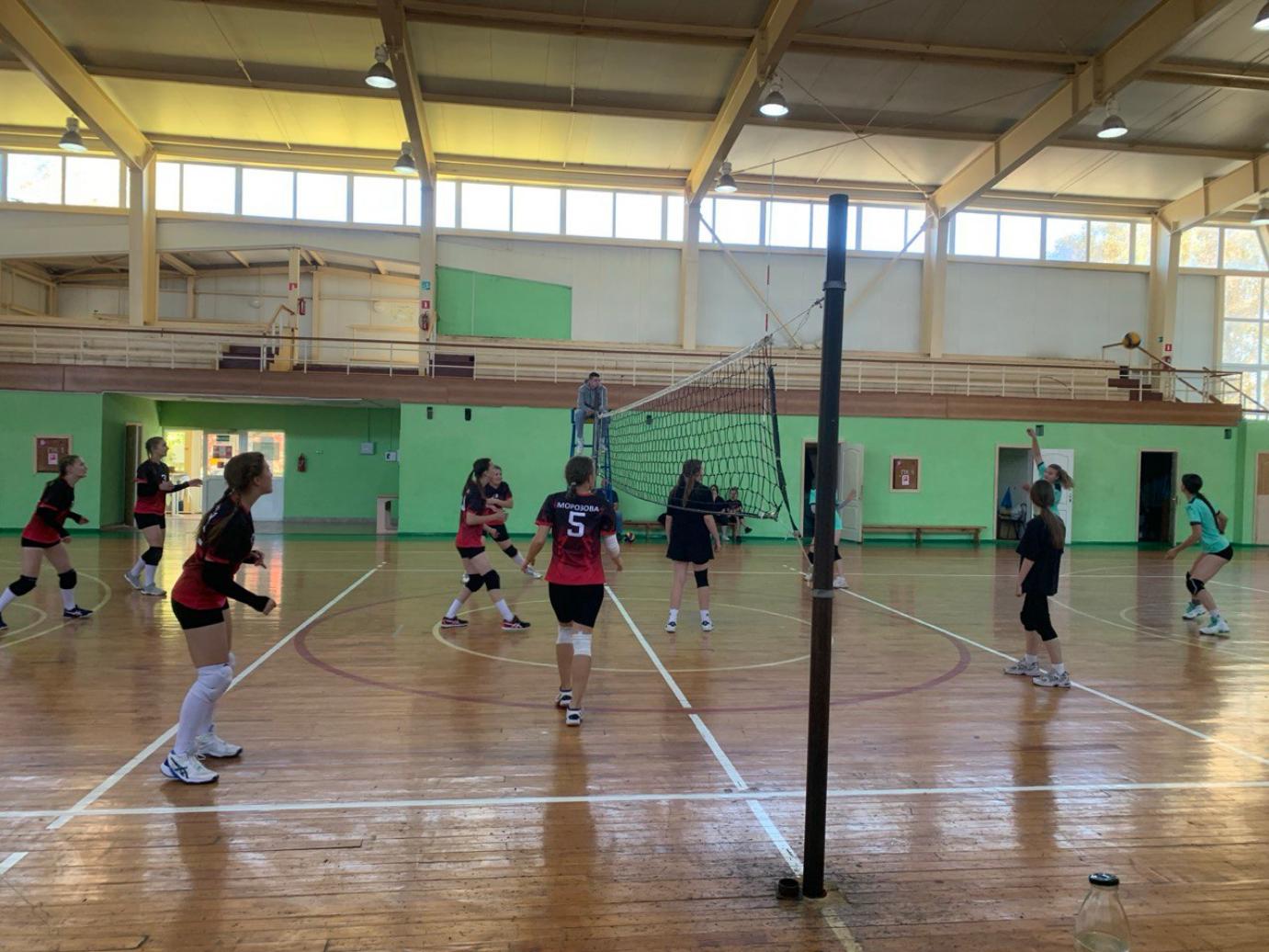 В ФОКе «Мечта» с.Малая Сердоба 14 октября 2024 года прошёл зональный этап Первенства Пензенской области по волейболу среди девушек
