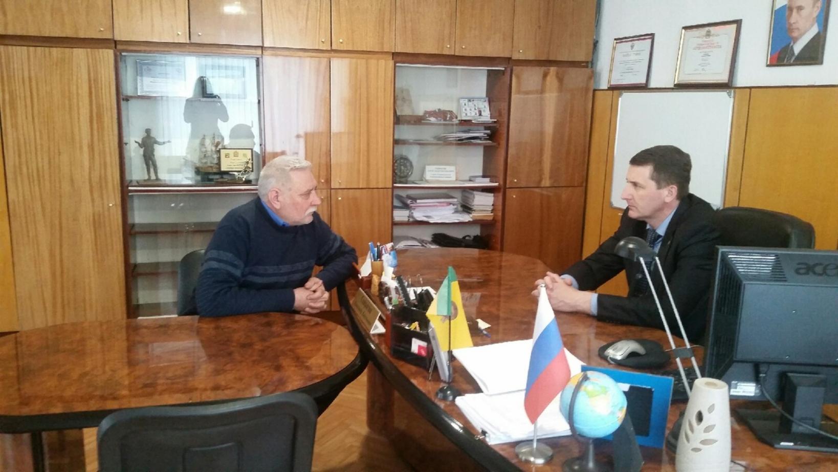 Глава администрации Колышлейского района Александр Спирягин провел прием  предпринимателей