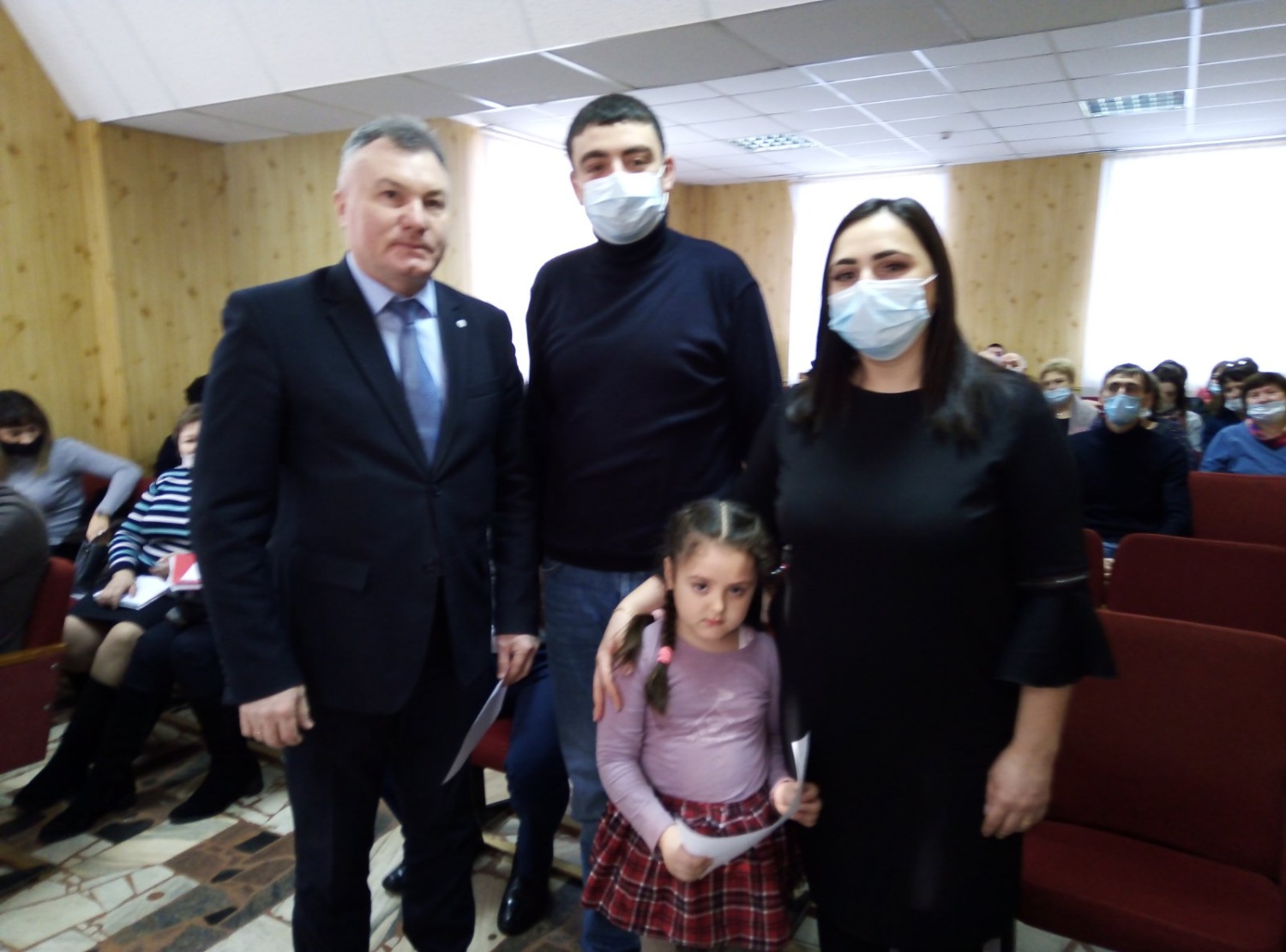 25 января 2022 года состоялась церемония вручения молодым семьям губернаторского жилищного сертификата 25 января 2022 года состоялась церемония вручения молодым семьям губернаторского жилищного сертификата