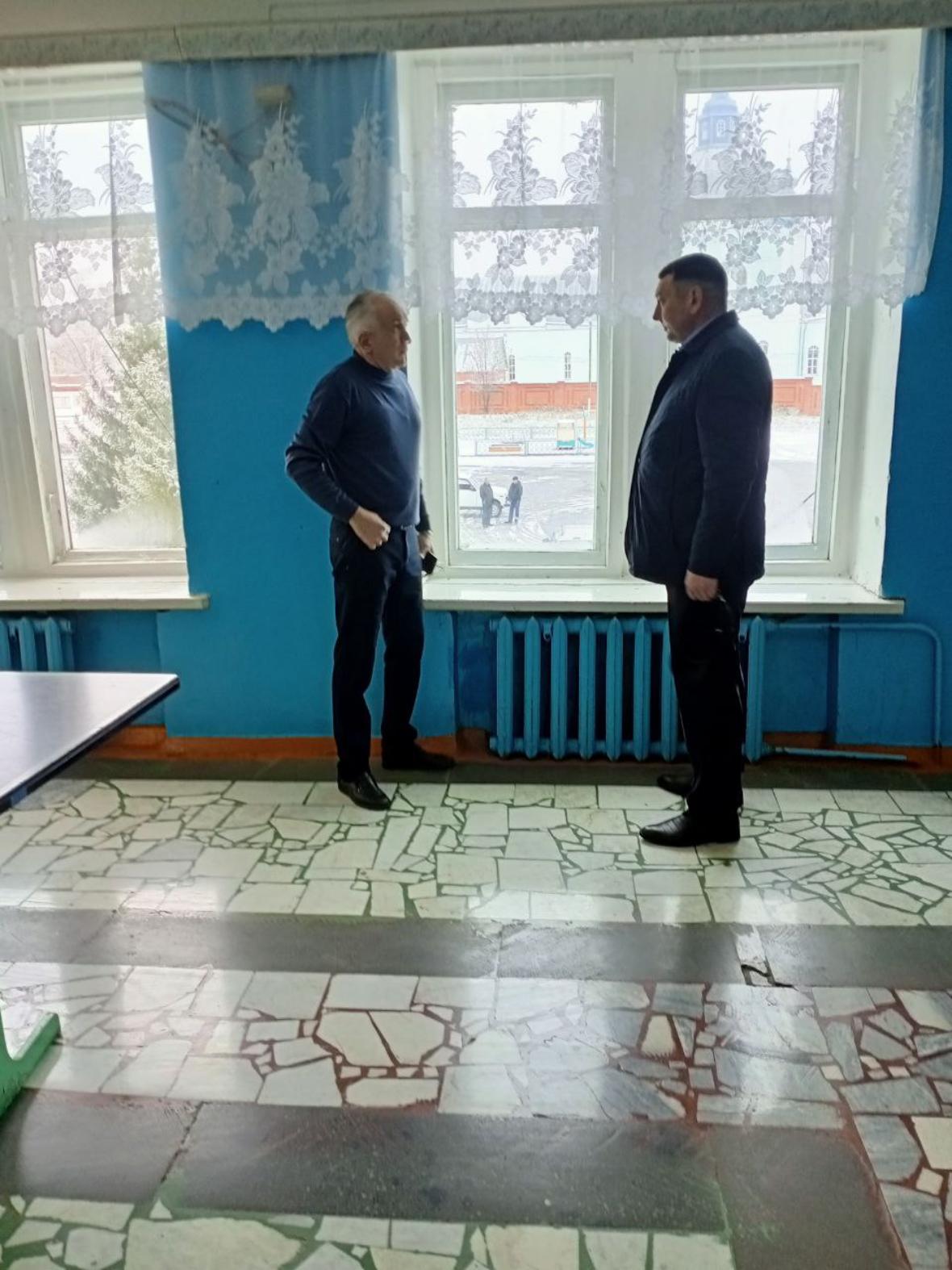 Исполняющий обязанности Главы Администрации Колышлейского района Михаил Максимов 21 ноября посетил в Трескинский сельсове Исполняющий обязанности Главы Администрации Колышлейского района Михаил Максимов 21 ноября посетил в Трескинский сельсове