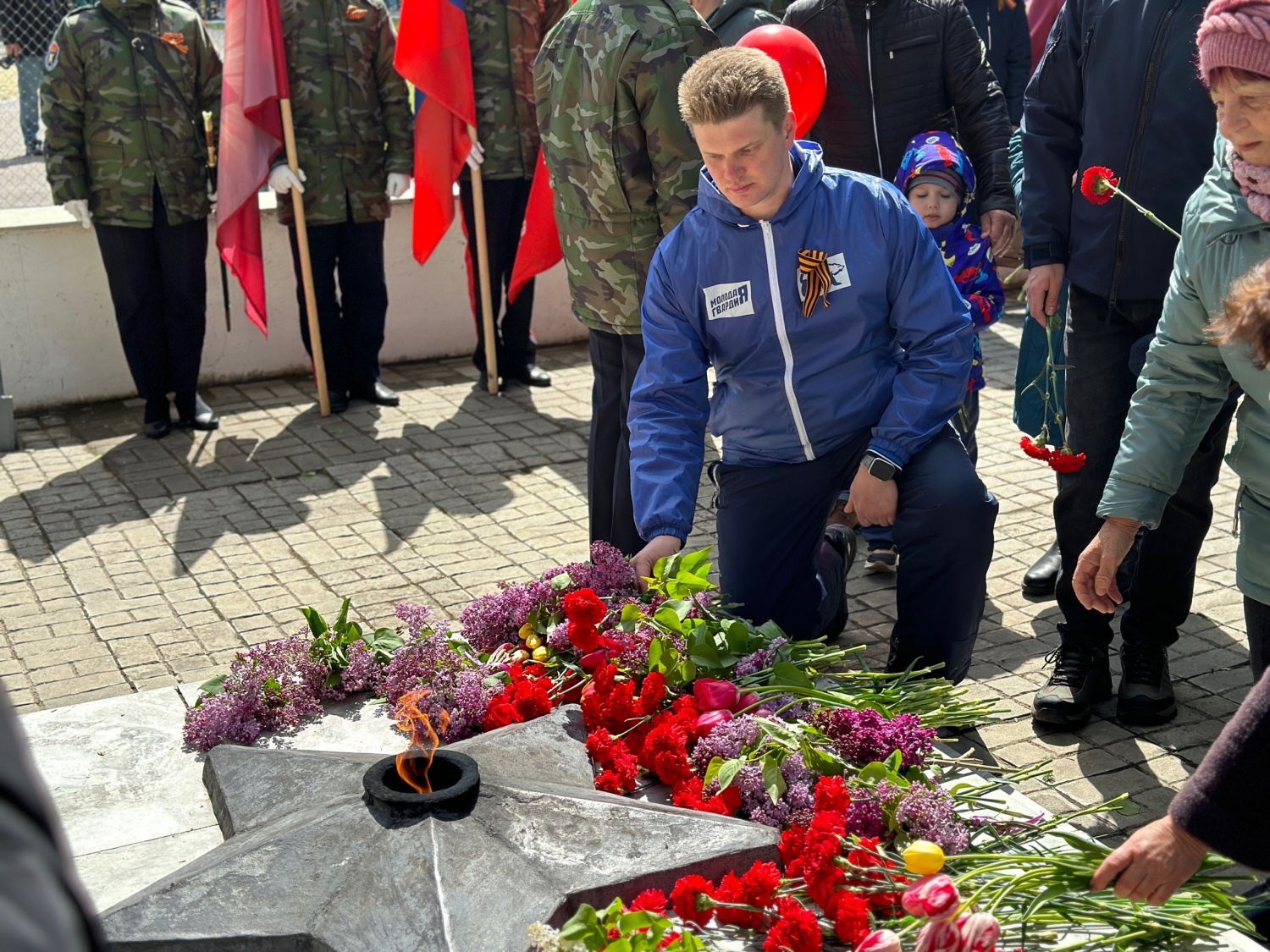 Молодогвардейцы почтили память героев, павших за Родину в годы Великой Отечественной Войны