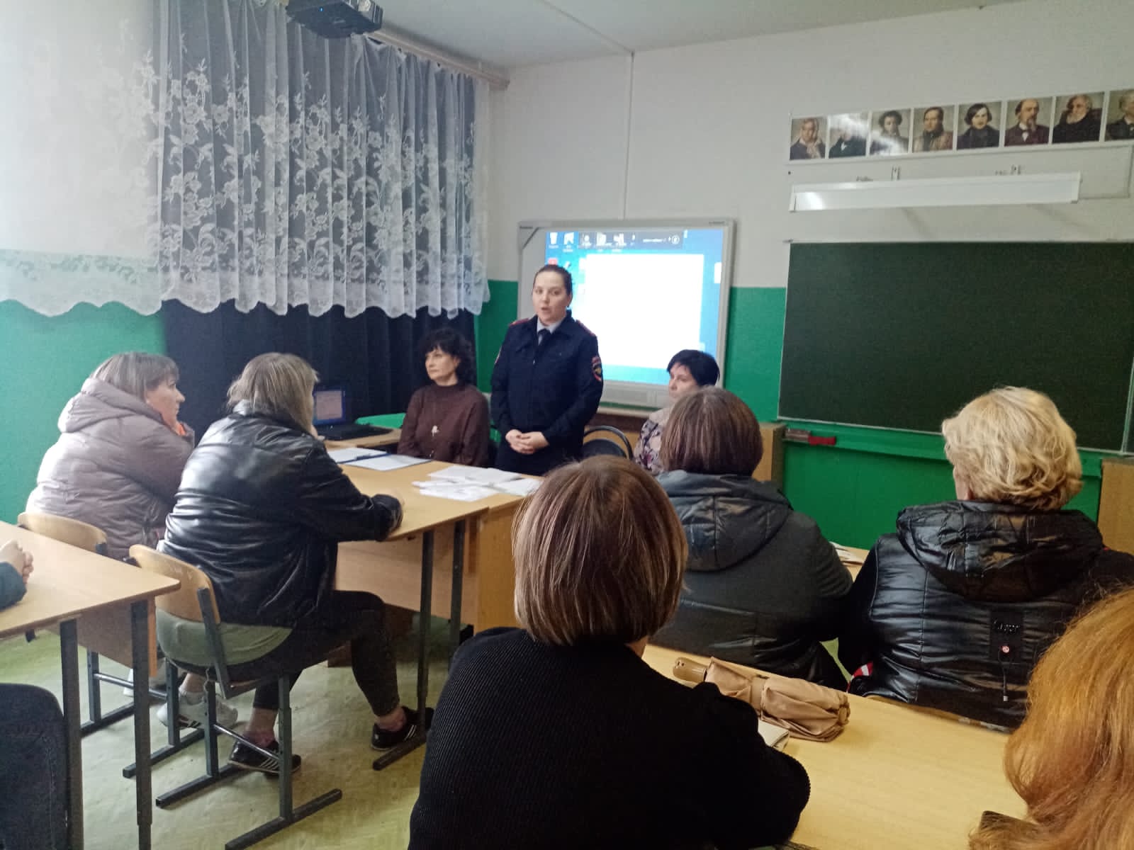 В МОУ СОШ с.Трескино по инициативе КДН Колышлейского района 19 октября проведено родительское собрание