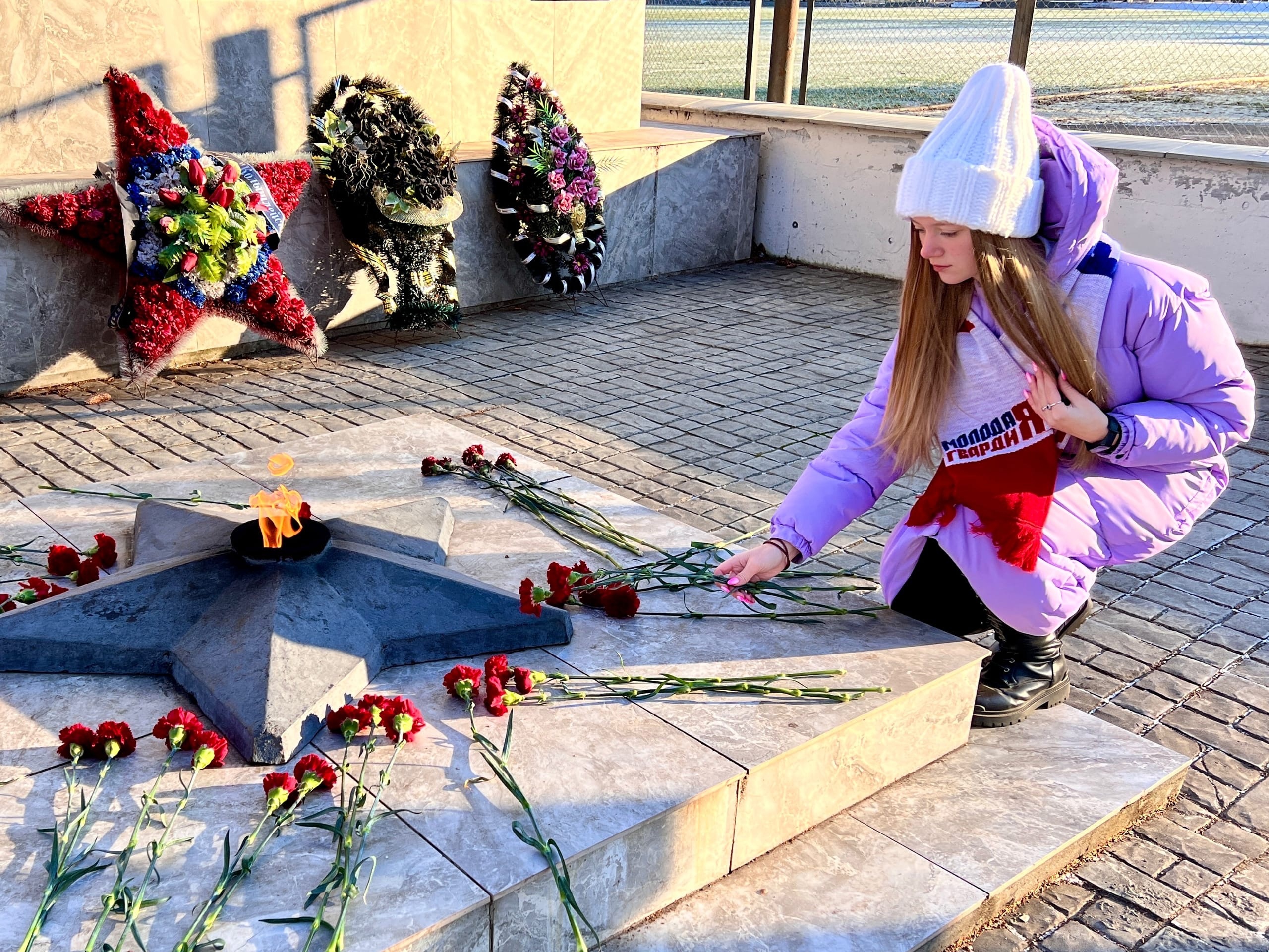 Молодогвардейцы почтили память Неизвестного солдата.