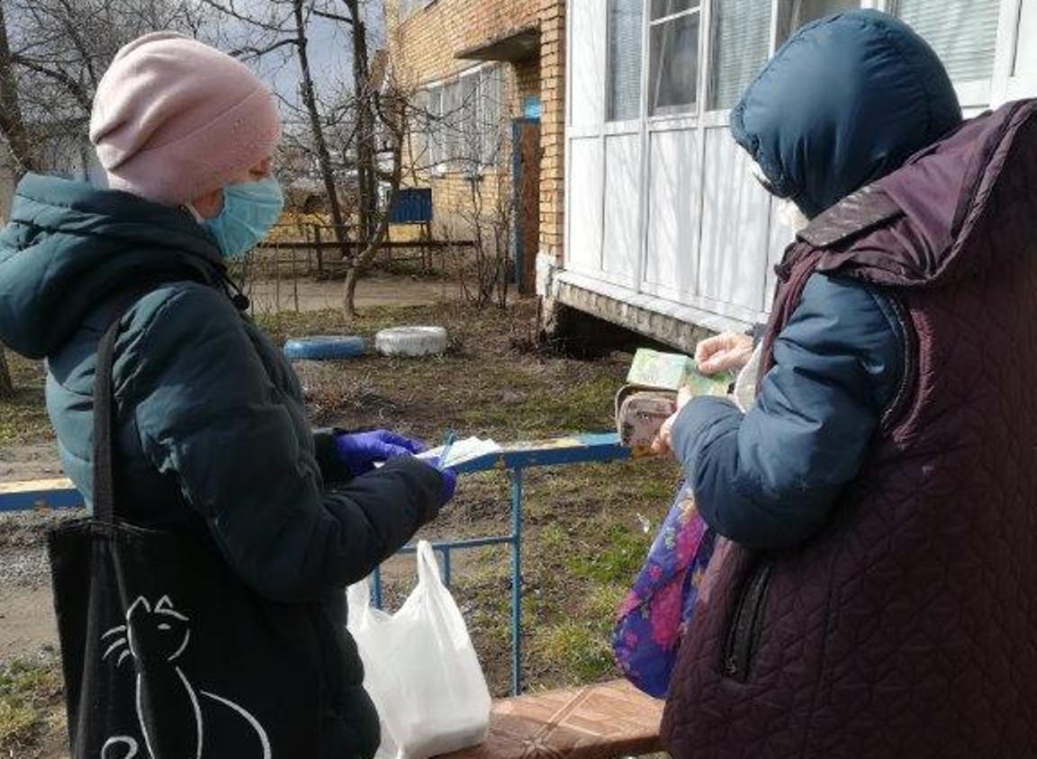 Социальные работники продолжают свою работу в штатном режиме Социальные работники продолжают свою работу в штатном режиме